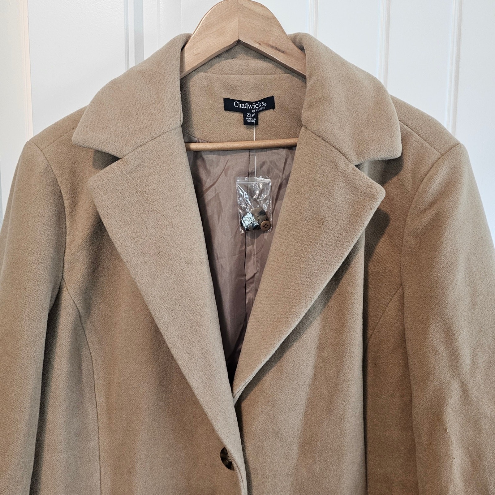 Chadwicks Wool Coat Womens Size 22W Preppy Mod Lined Pleated Academia Neutral
