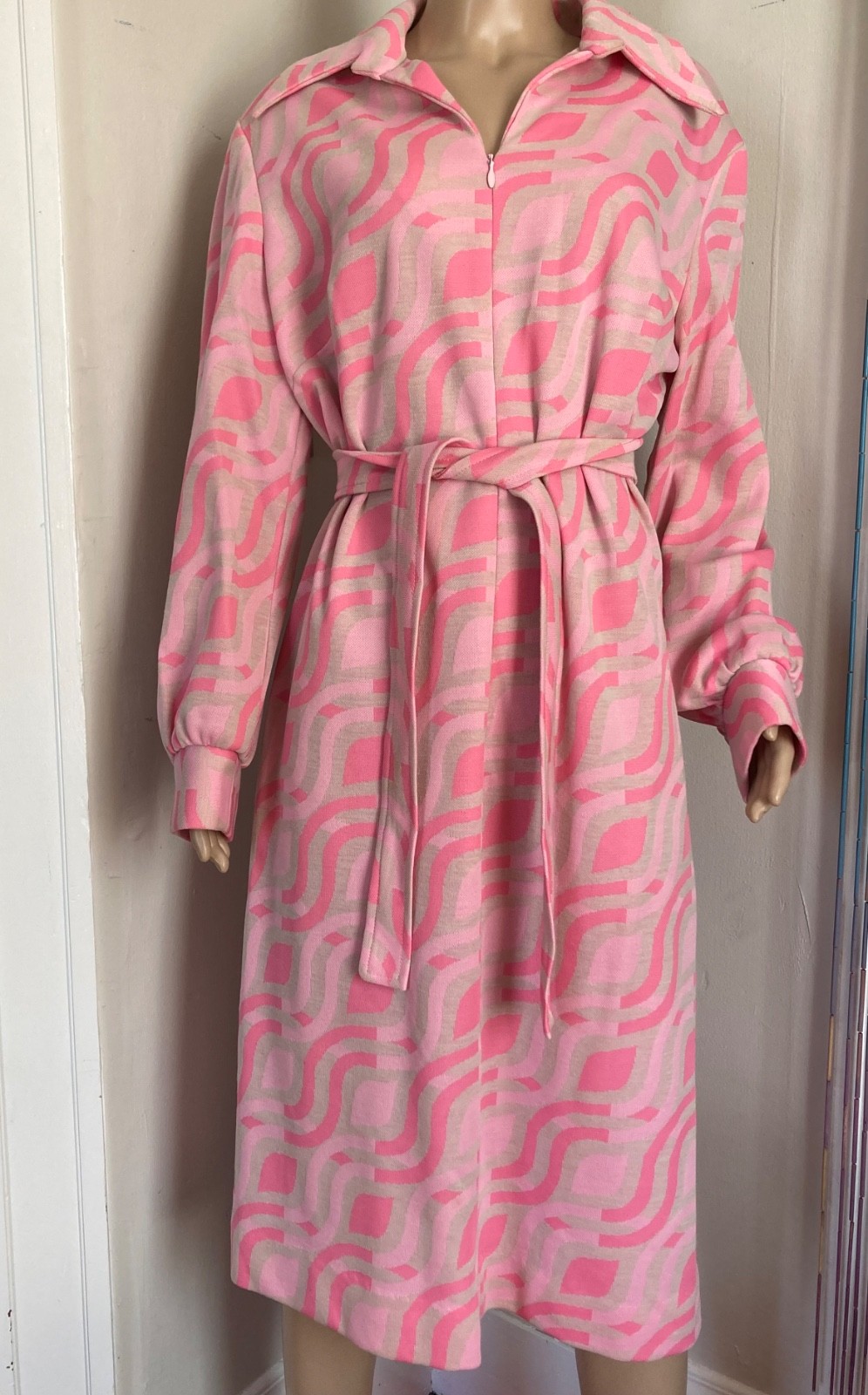 Vintage 60s 70s Mod GoGo Pink Kay Windsor Knit Dress with Waist Tie Size 20