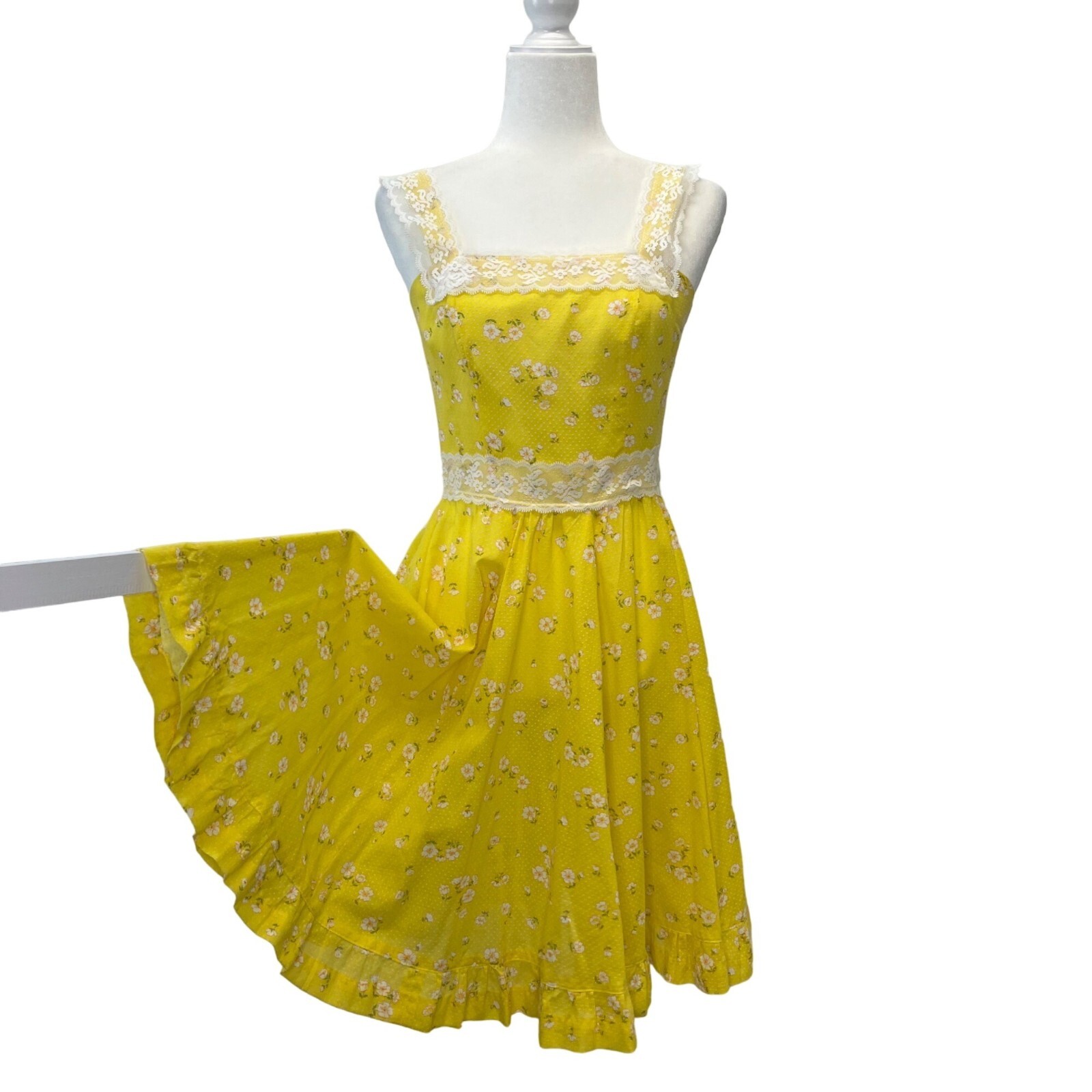 Vintage Square Dance Dress Swing Skirt Ladies Size SMALL Full Circle Patio Dress