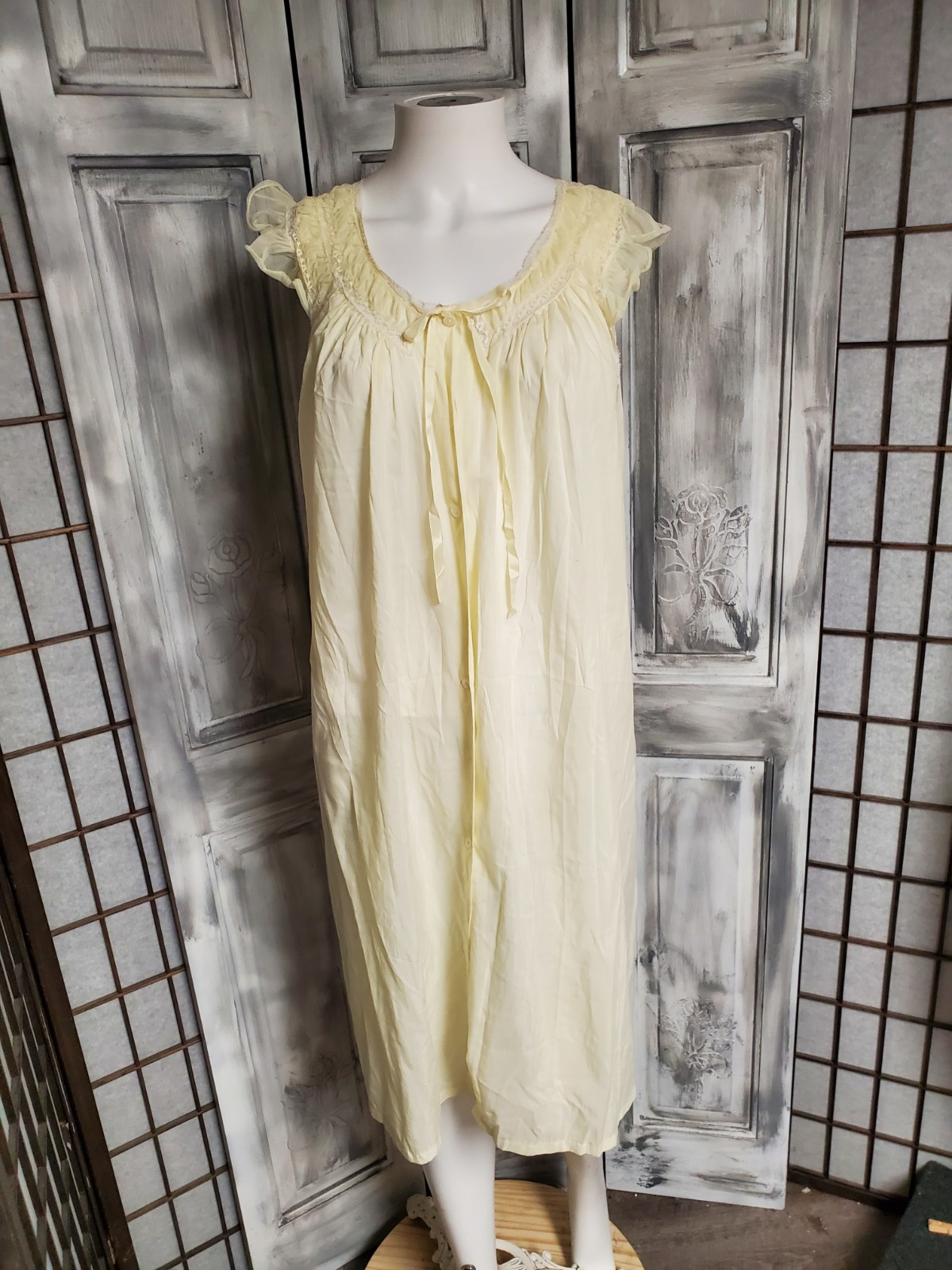 Vtg M-L Pale Yellow Seamprufe Robe Nightgown Blendette Dacron lace & chiffon 50s