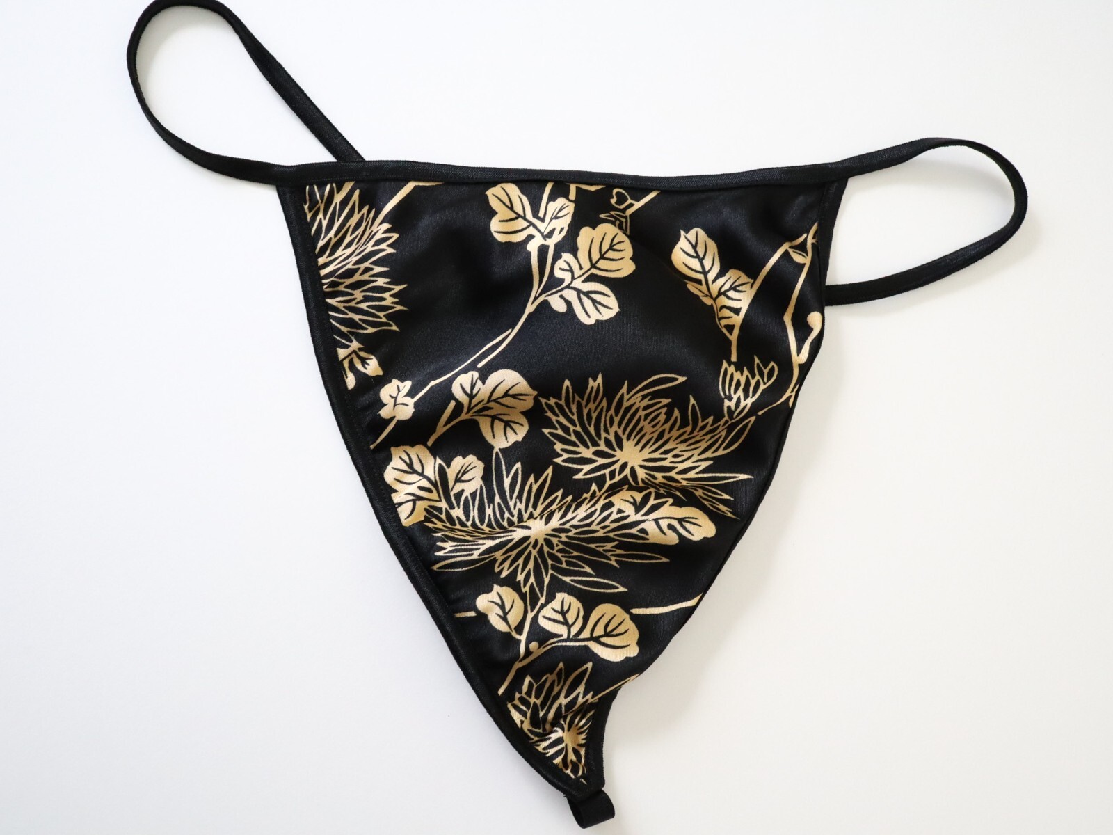 Vintage Victoria’s Secret 2005 Polyester Satin V-String Thong Panty LARGE