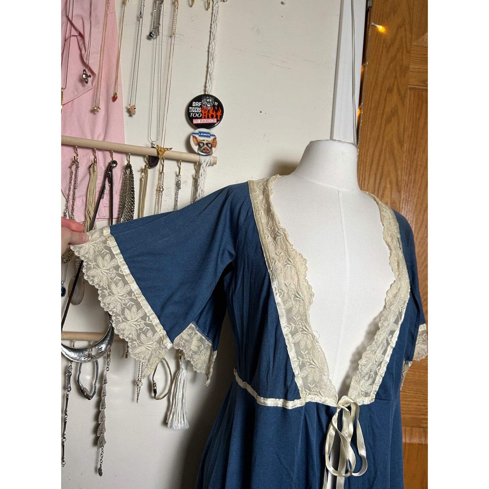 Vintage Blue Lace Trim Robe 70s Victorian Retro Glam Fairy Coquette Size 7