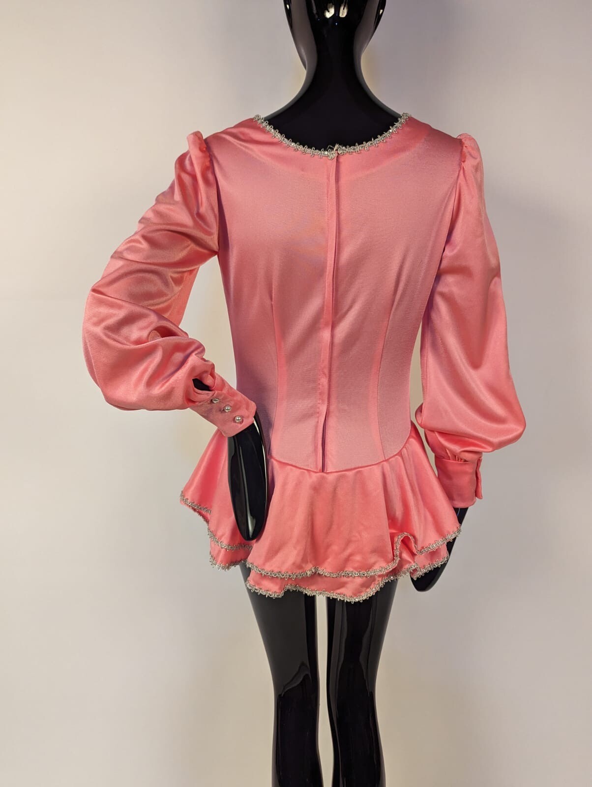 VINTAGE 1970’S BUBBLEGUM PINK SKATING DRESS W SILVER TRIMMED SKIRT