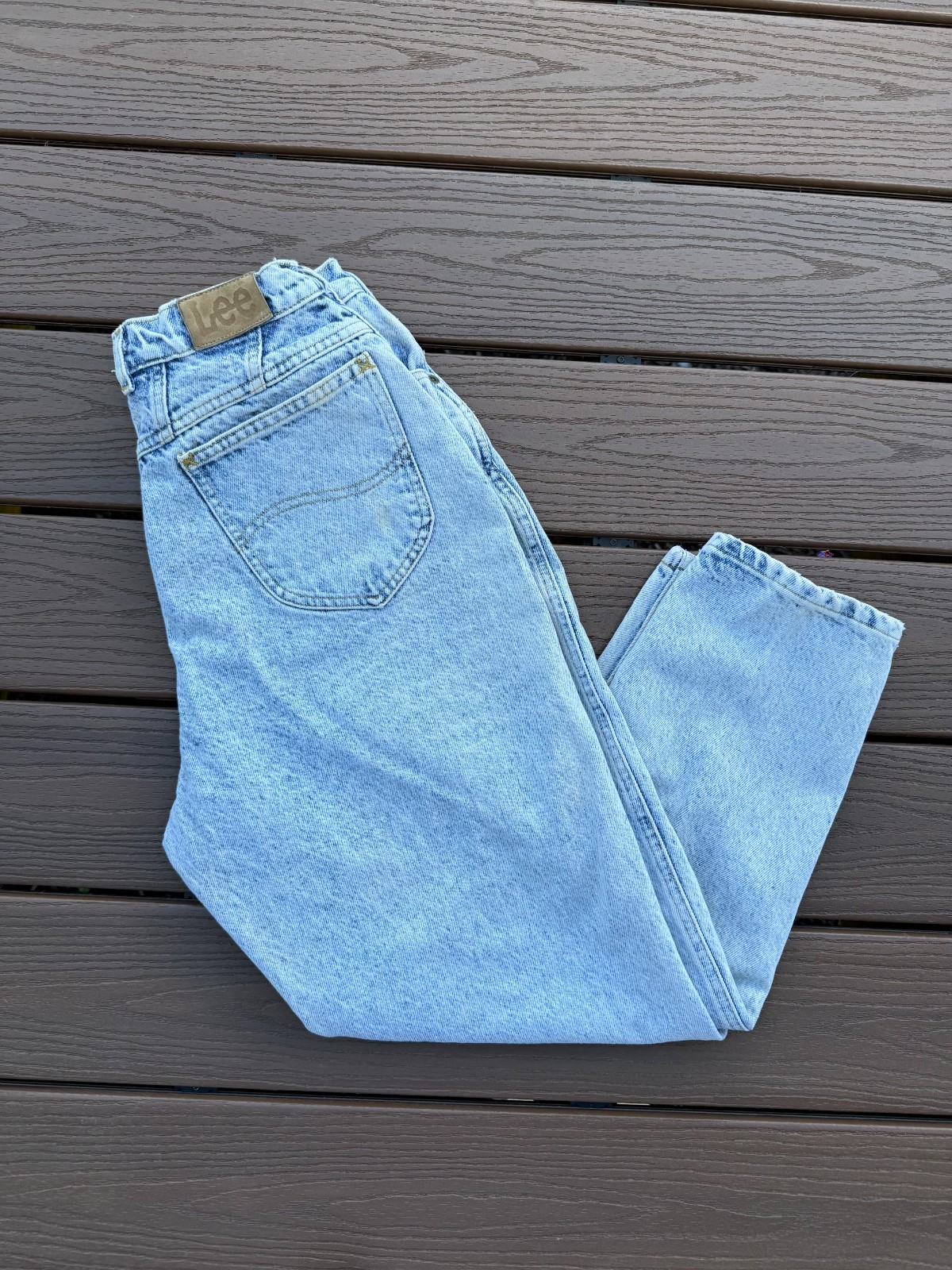 90s Vintage Lee Jeans 28×26 Femme High Waisted Contrast Trim Light Wash Mom Jean