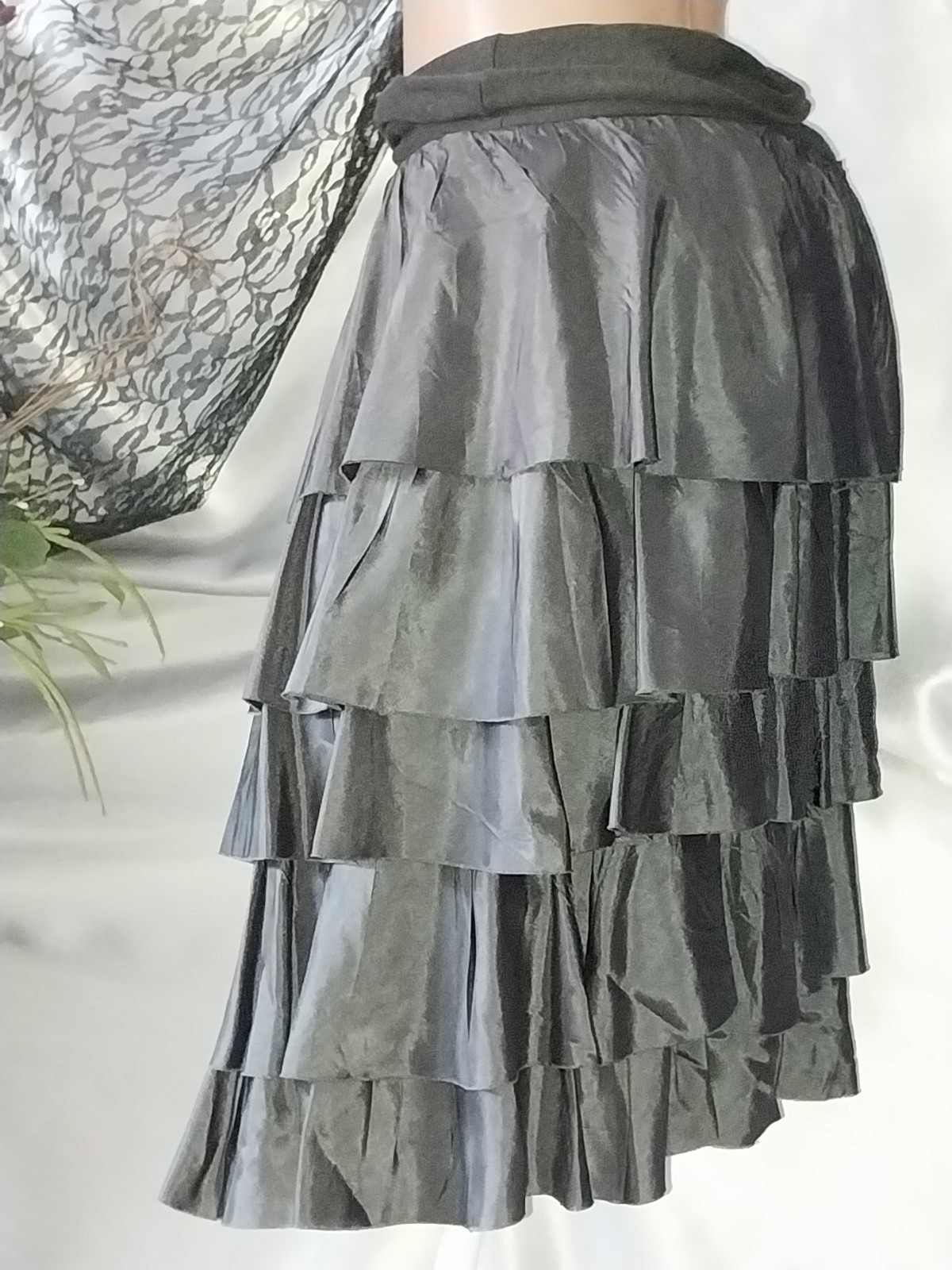 VTG SATIN NEESH D.A.R SATIN SHINY TENCEL ACETATE RUFFLES STACKS LAYERS SKIRT