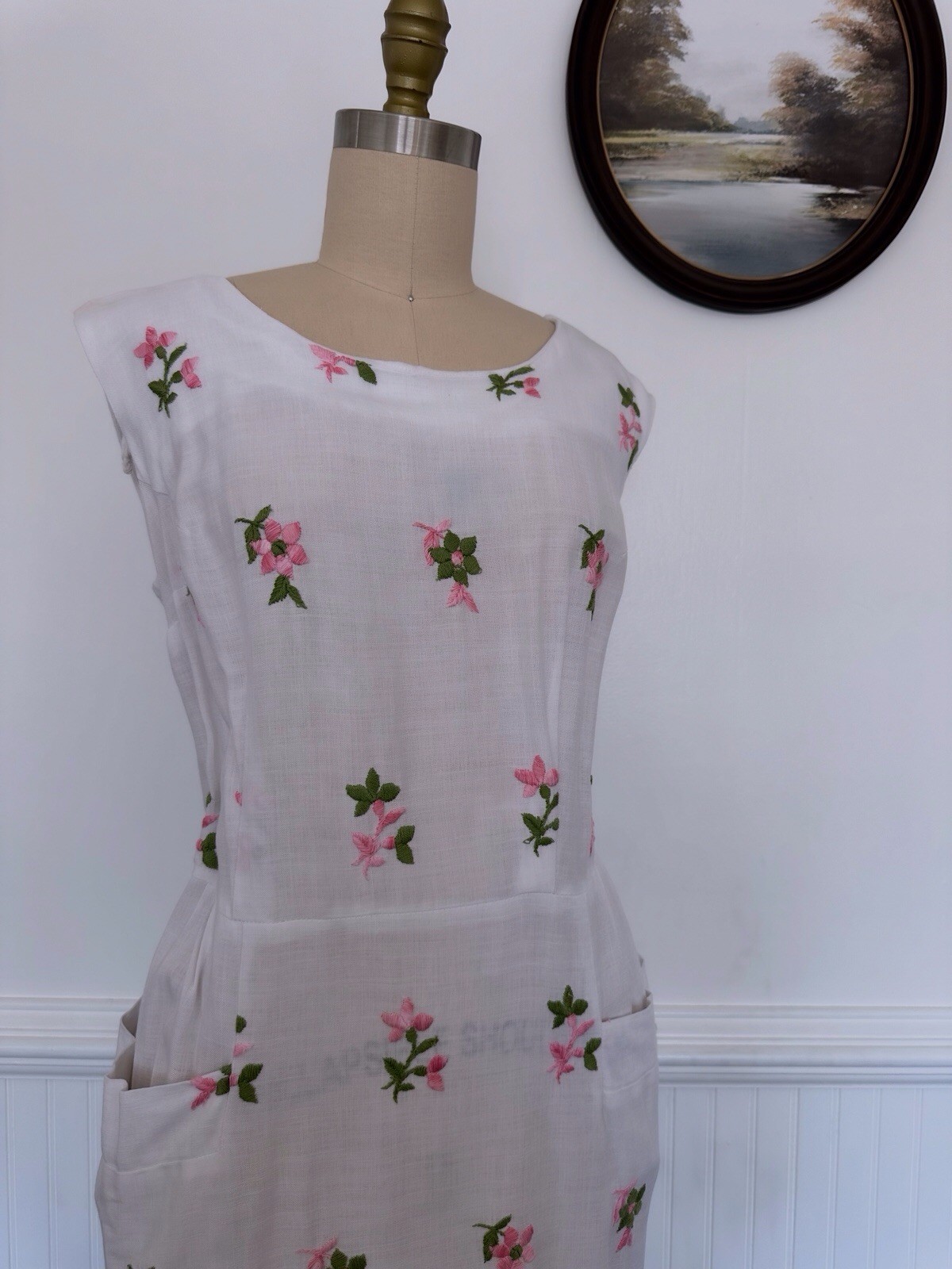 Vintage 1960s Linen Floral Embroidered Sleeveless Sheath Dress
