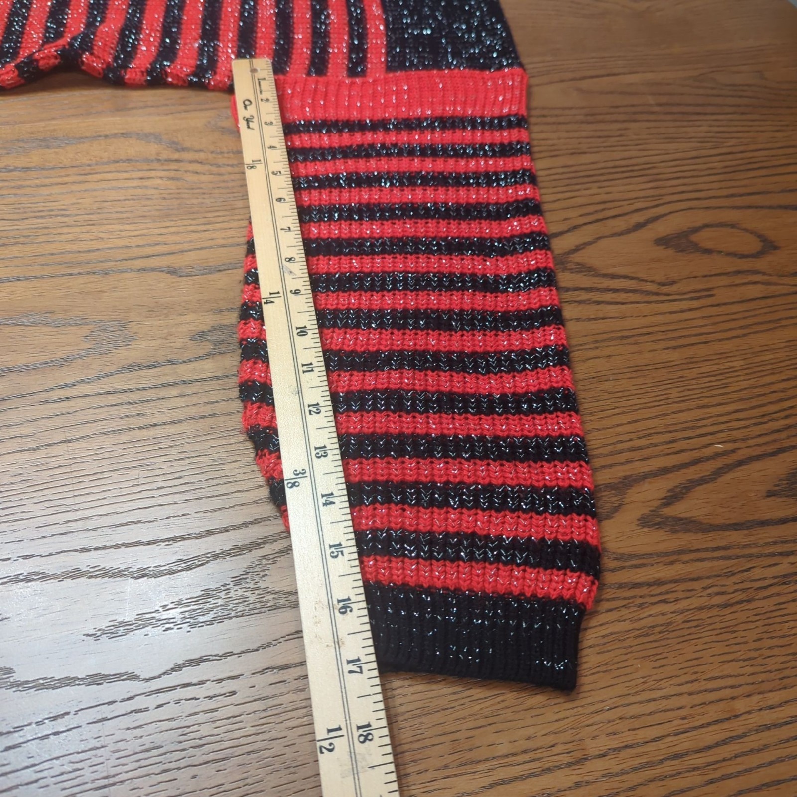 Vintage American Pride Sweater M Black Red Metallic Stripe Knit Pullover Retro
