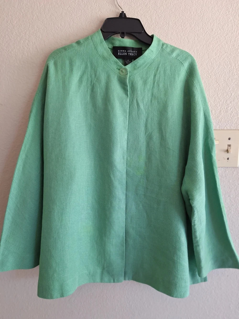 Vintage 100% Linen Ellen Tracy Mint Green Single Button Cardigan Dolman Slit Hem