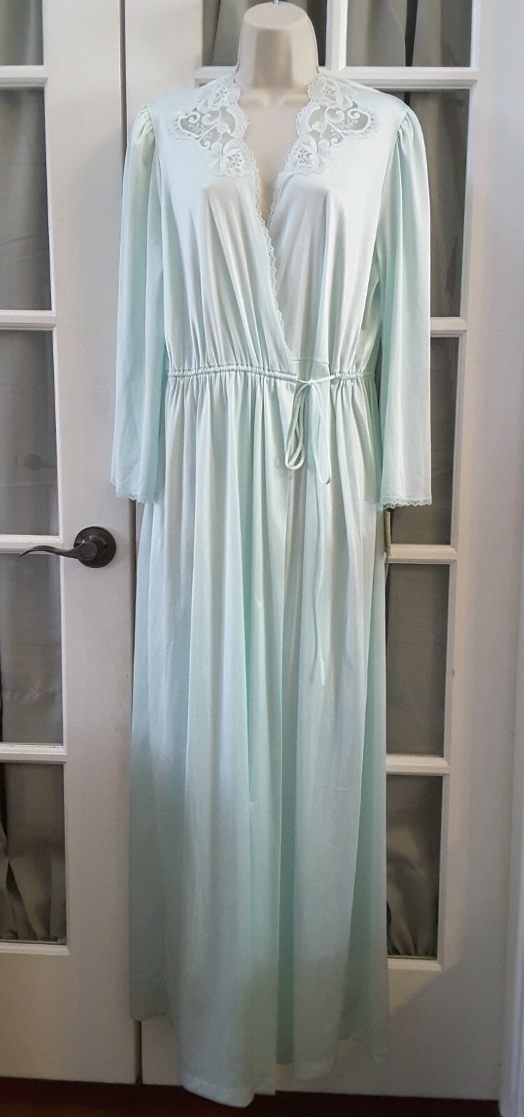 Vintage Collectibles 100% Antron Satin Nylon Long Wrap Robe NWT Size M