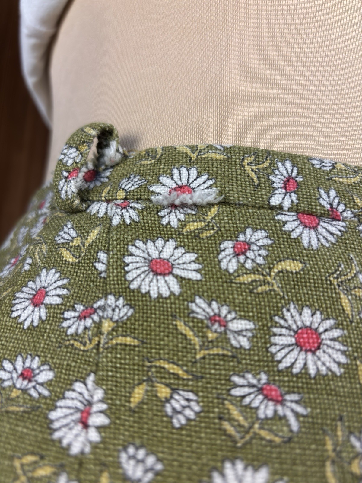 Vintage Panhandler Daisy Floral Bermuda Shorts High Waist Green Cotton 70s