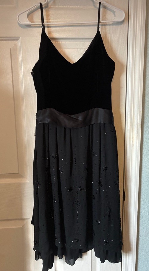 WD NU Black Velvet and Chiffon Cocktail Dress Size 12 NWT