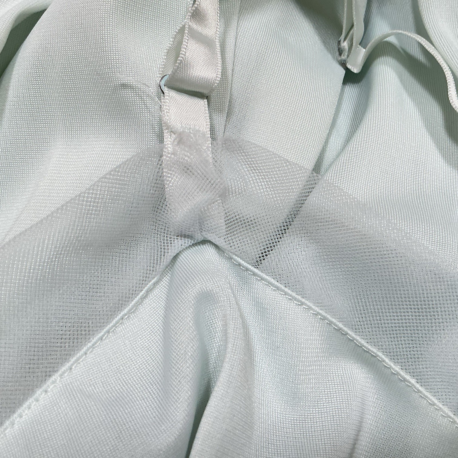 Henson Kickernick Full Slip Blue Nylon Crystal Pleat Trad Wife Dress Vintage 32