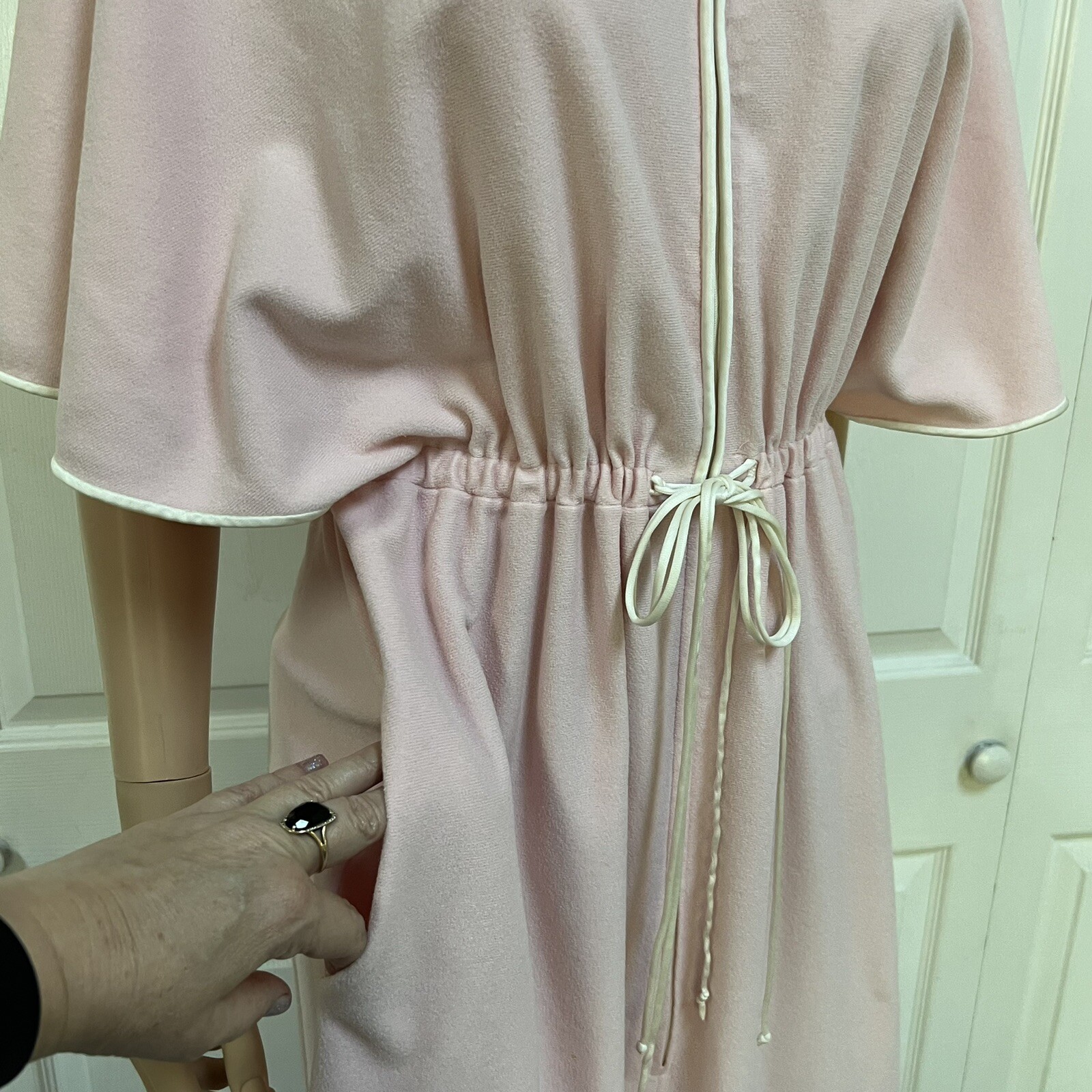 70-s Vanity Fair Pink Robe Drawstring 3/4 Zip Size M