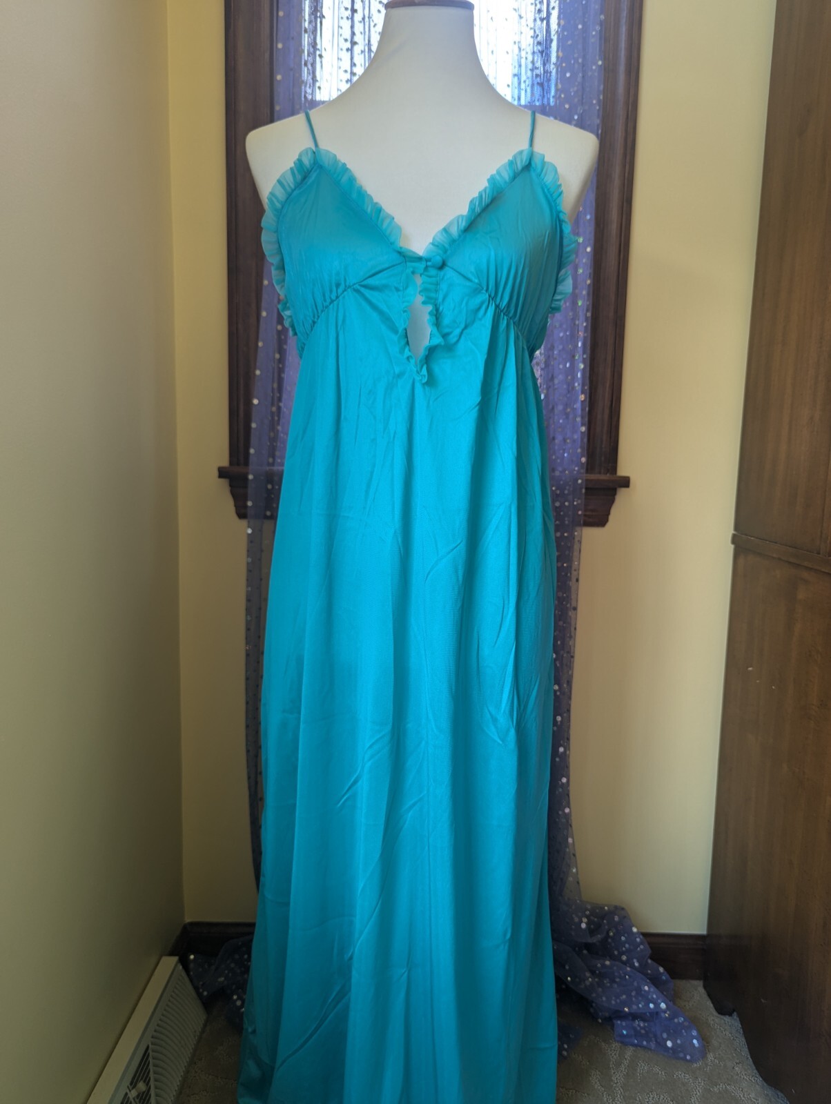 Vintage 70’s Intime California Aqua Green Ruffled Gown Lingerie Size Small