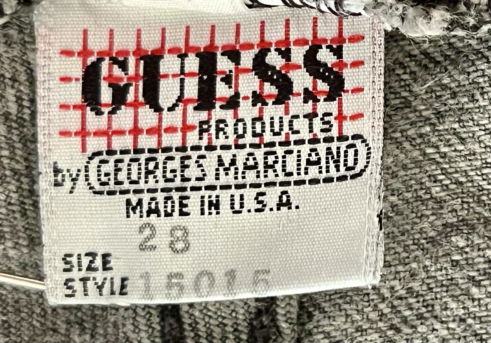 Vintage Guess Black Cut Denim Capris Size 28