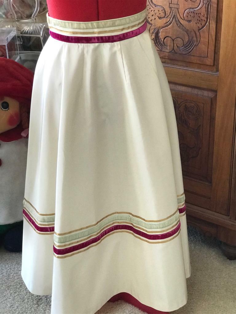 Ladies Vintage Skirt ~ GAY GIBSON ~ Small 24″ Waist ~ Faille Fabric