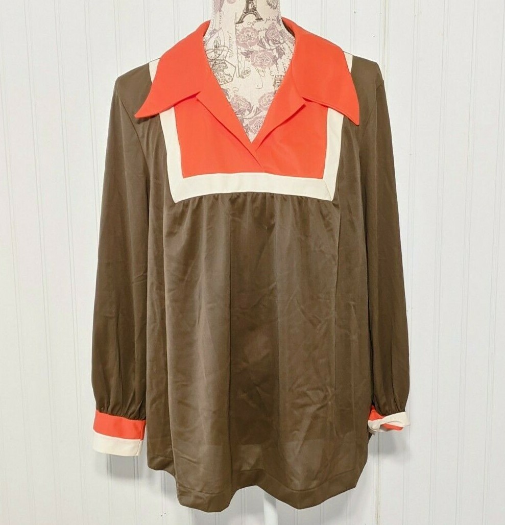 Late 1960’s Early 1970’s Vintage Polyester Shirt Pointy Collar Blouse Polyester