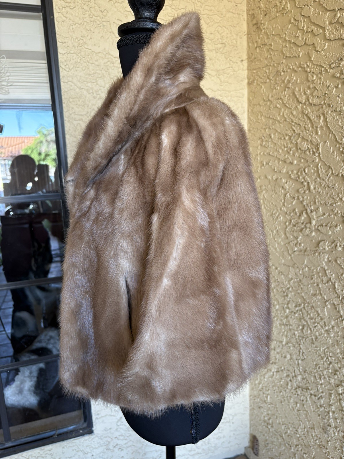 Vintage BELMAN Diamond Mink Cape Shawl Type Gorgeous Light Brown & Cream Color