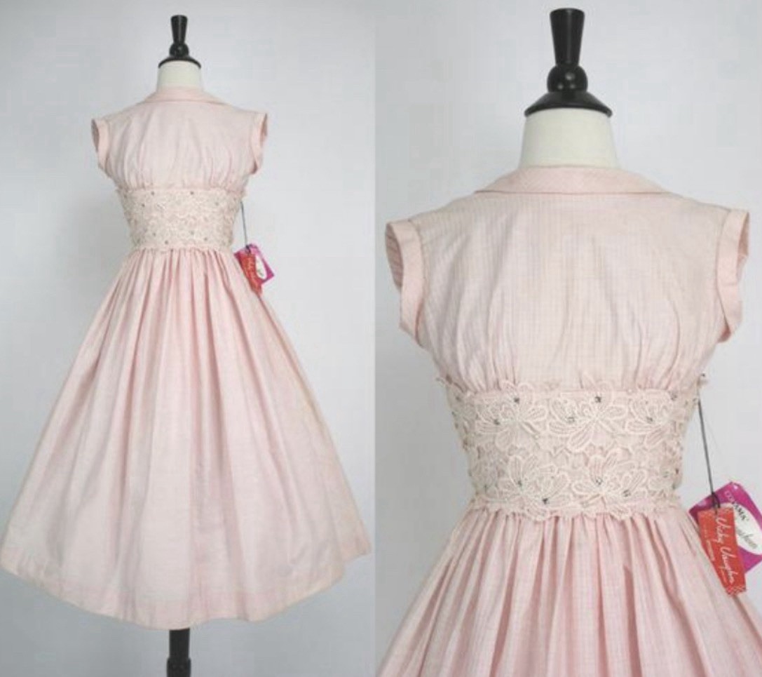 Vicky Vaughn 1950s Pink Fit & Flare Dress Lace Waist 34″ 24″