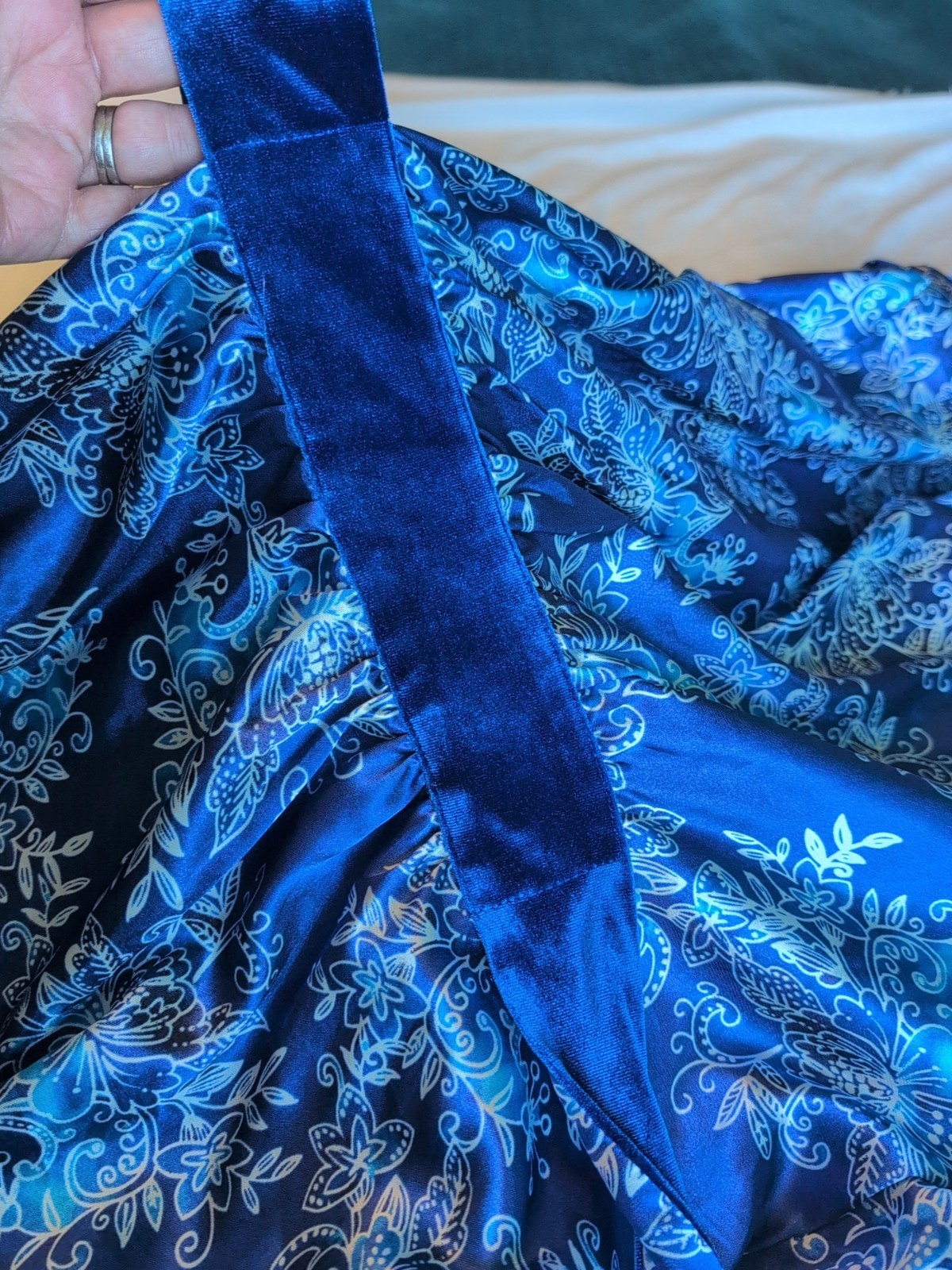 Morgan Taylor Blue Floral Satin Robe L/XL 100% Polyester Silky Belted Pocket Vtg