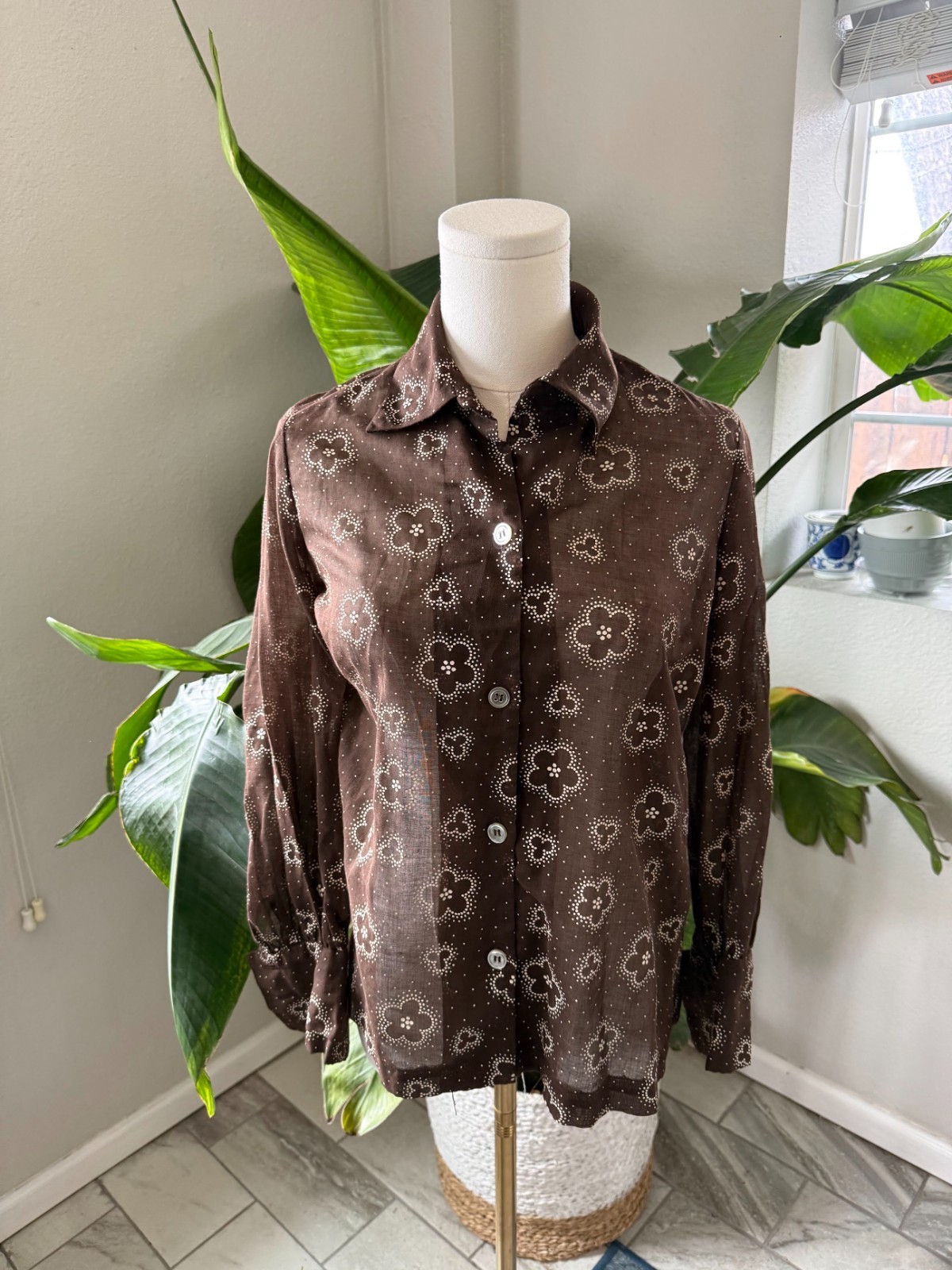 Vintage 1960s Bonwit Teller Brown Floral Button-Down – M