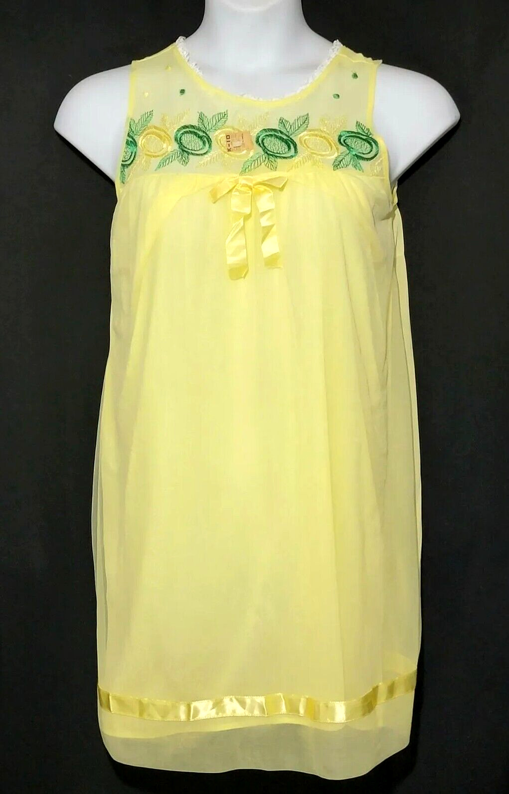 Vintage Durelle Babydoll Night Gown Yellow Nylon Chiffon Lace Embroider 60’s NWT
