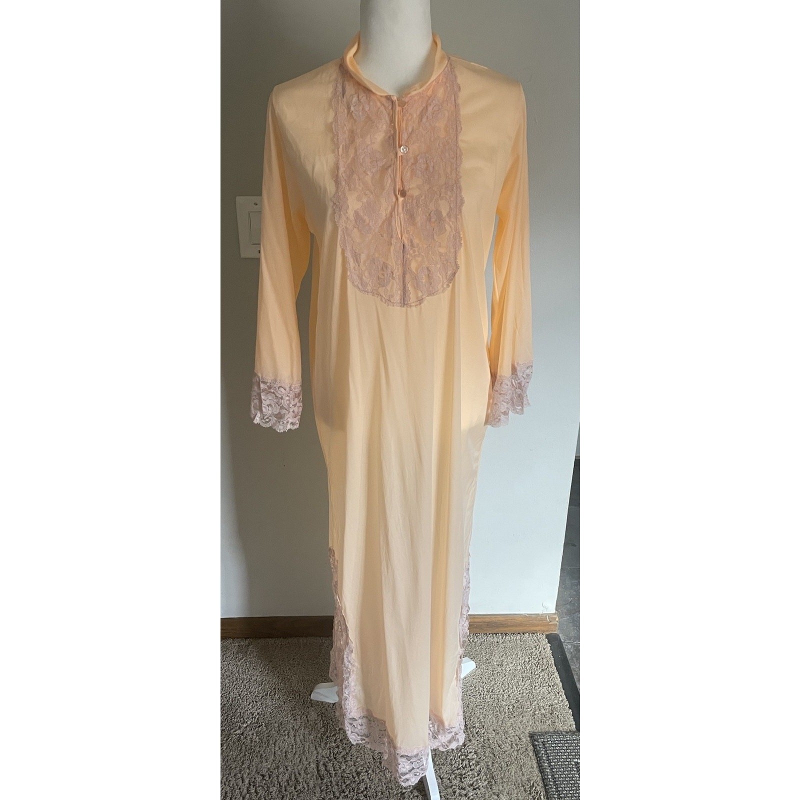 Stunning 60’s Nylon Orange Full-length Nightgown Lace Sz S NWT Durelle Lingerie
