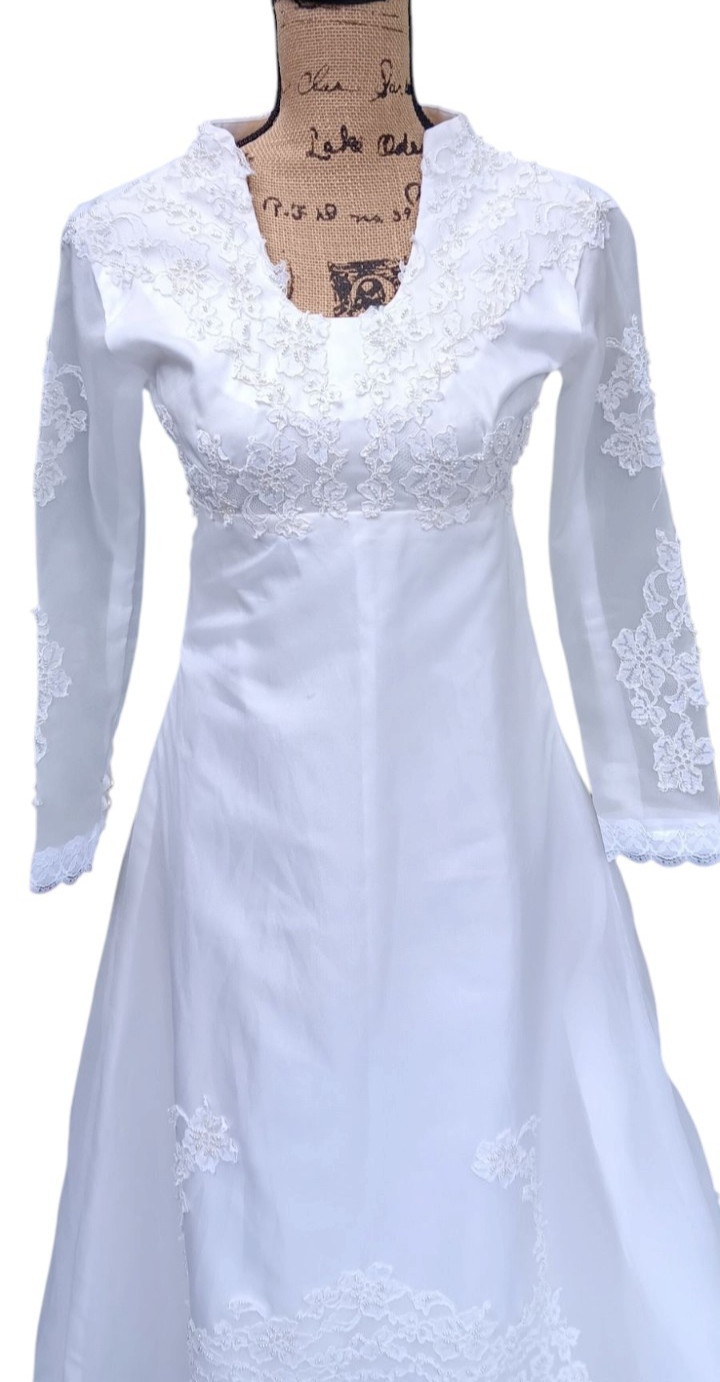 1960s beaded bridal off white Cream chiffon Organza wedding Ball gown dress XS-S
