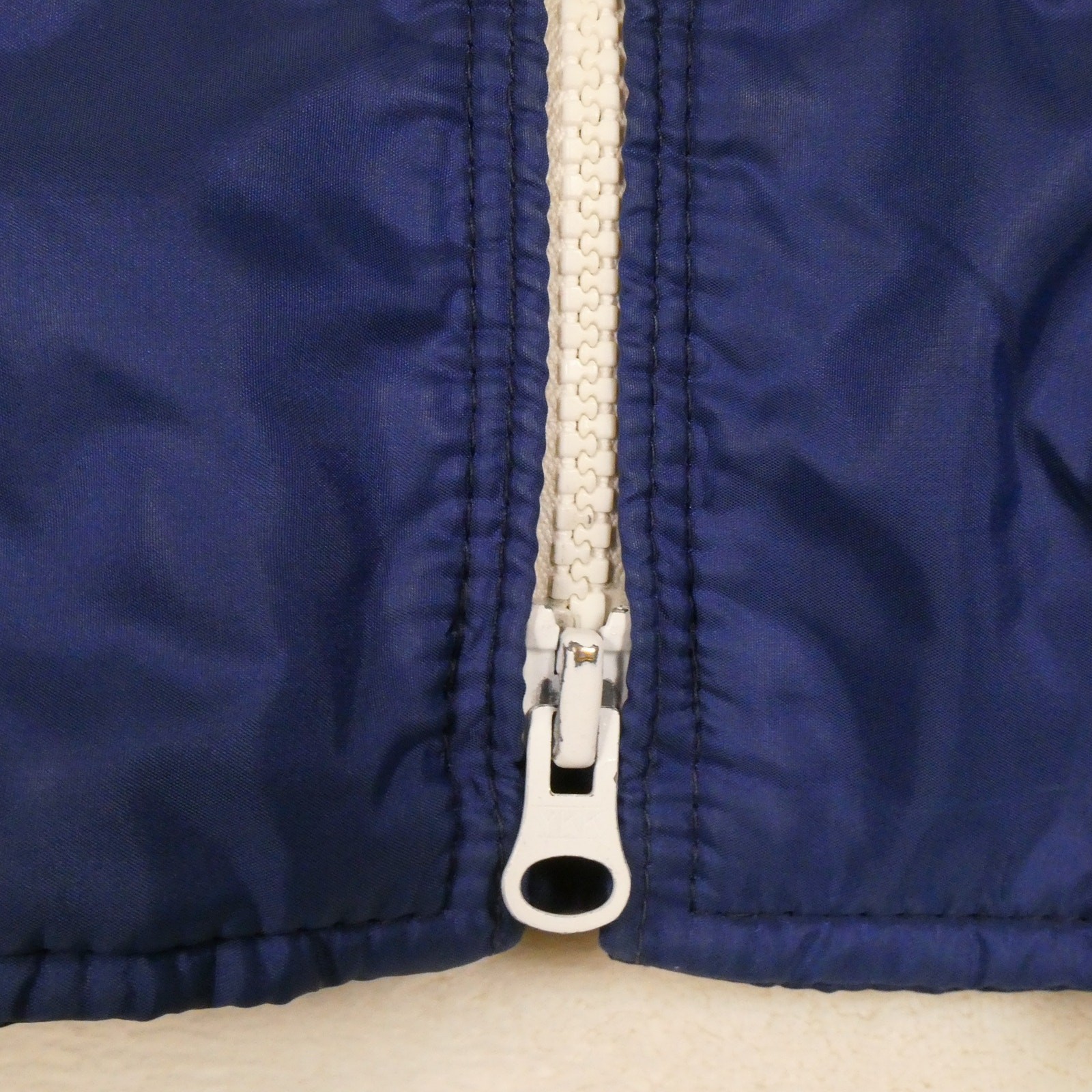 Vintage 80s Sportcaster Stripe Shoulder Snow Jacket Sz M Blue Green White Retro