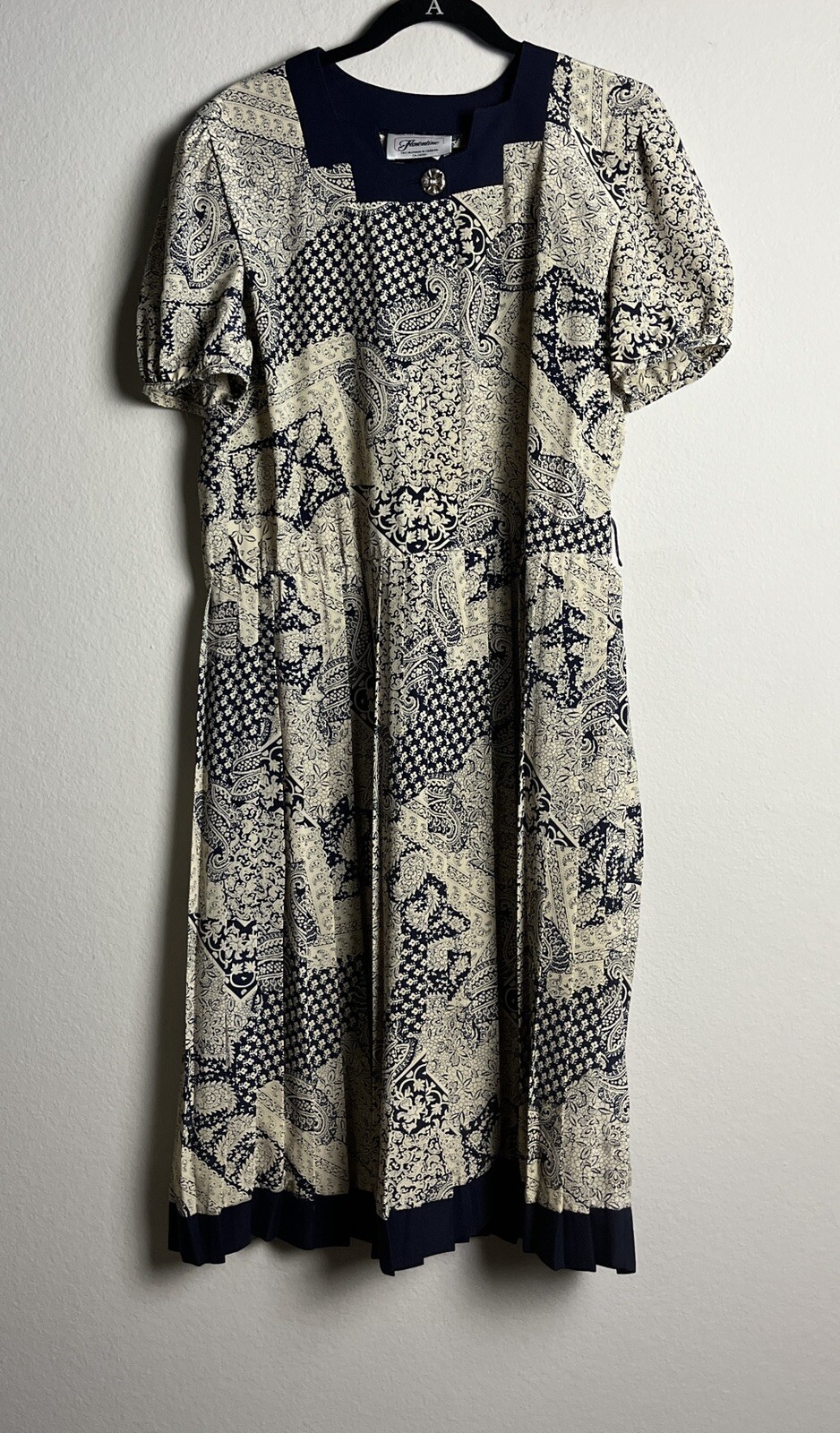 VINTAGE FLORENTINE CANADA NAVY AND IVORY FLORAL PLEATED DRESS SIZE 12 PREOWNED