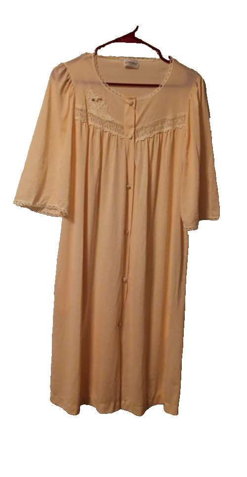 1950’s Pink/Peach Robe-Vintage Mid Century knee length covered button size M US