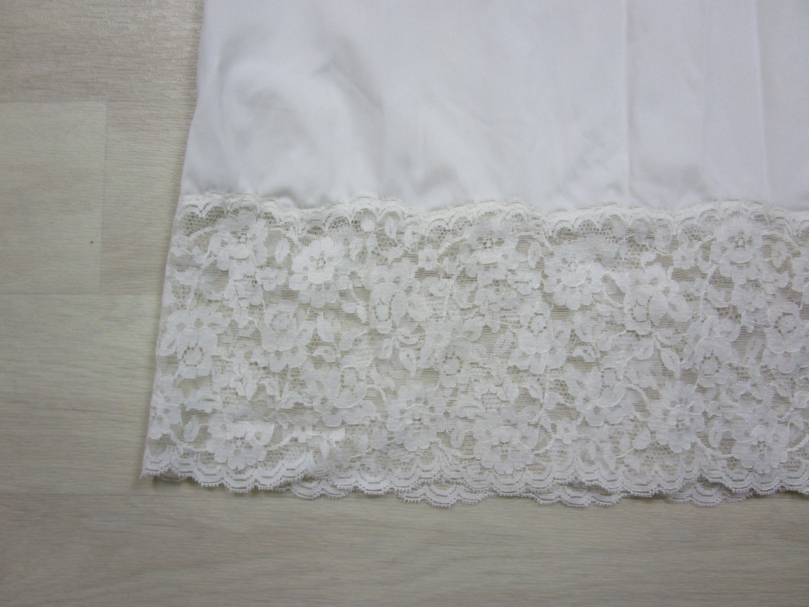 Vintage 60s Van Raalte Suavette Full Slip (34) Nylon Sheer Lace Bust Bridal USA