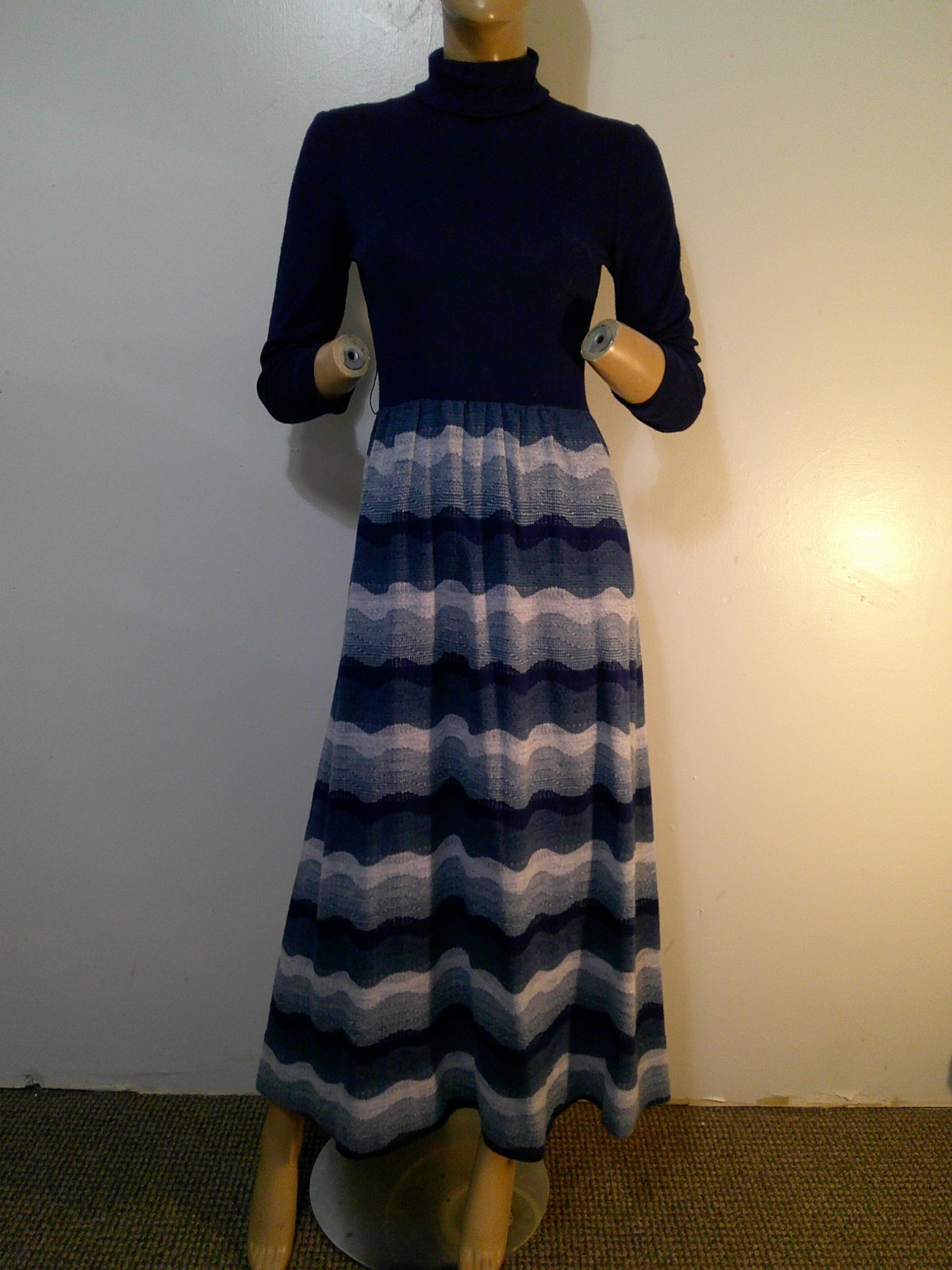 Vtg 60’s / 70s MOD Turtleneck Blue Solid & Stripe Knit Flare Maxi Dress M