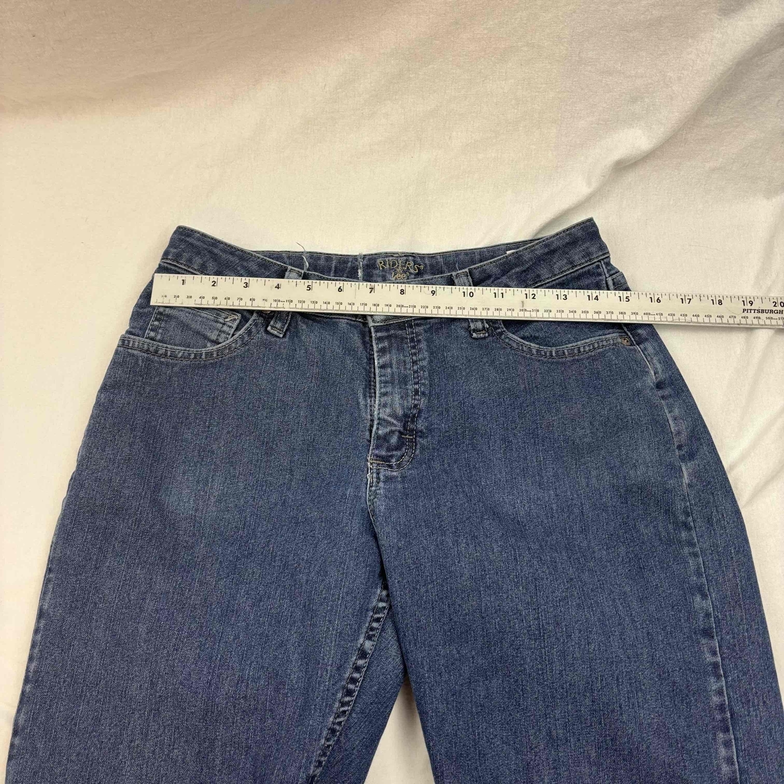Lee Riders Womens Bootcut Jeans Embroidered Hem Vintage 2004 Relaxed Fit Size 6