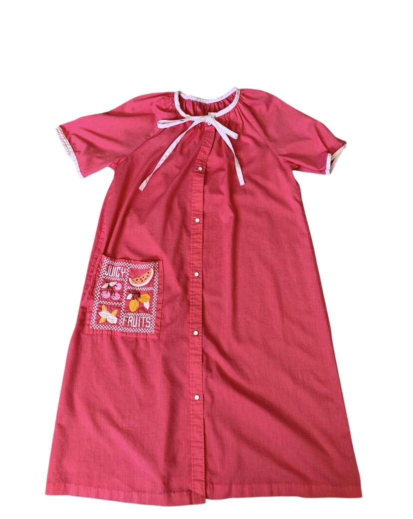 Vintage Smart Time Pink Juicy Fruit Embroidered Pocket House Dress Snaps Bow S