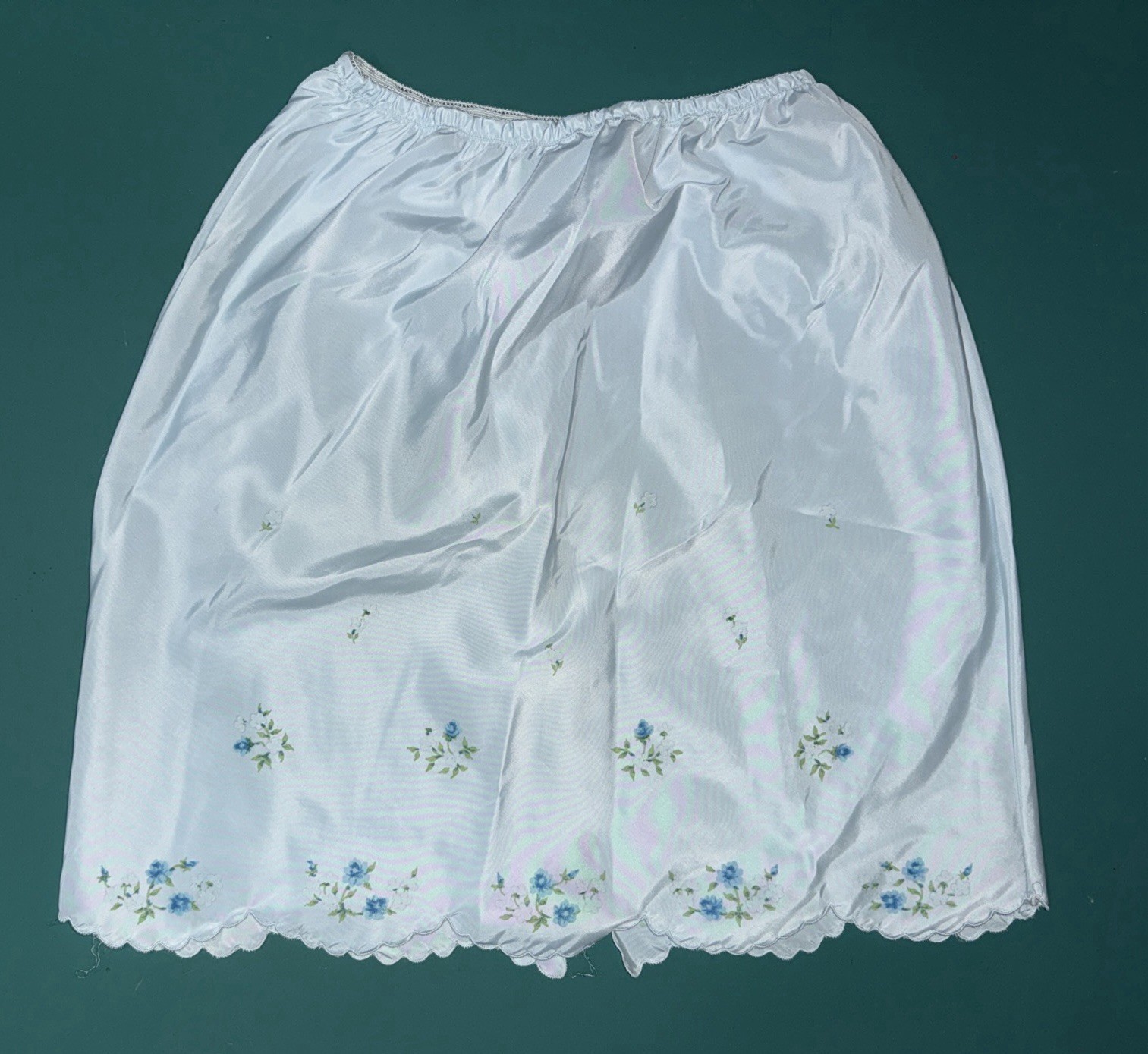 Bali Fischer Collection Light Blue Half Slip With Flowers Size Medium