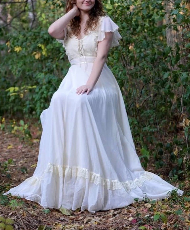VTG Gunne Sax Jessica Ivory Gown Prairie Corset Style Tie DRESS Sz 9 not perfect