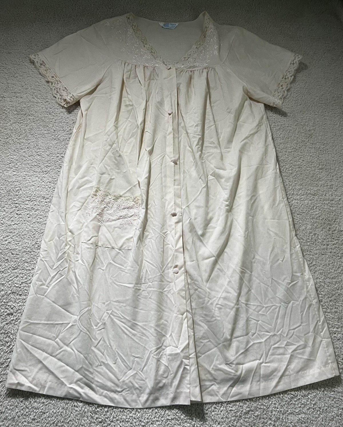 Sears Perma Prest vtg ladies 40-42 peignoir robe pink w/ ivory lace on yoke