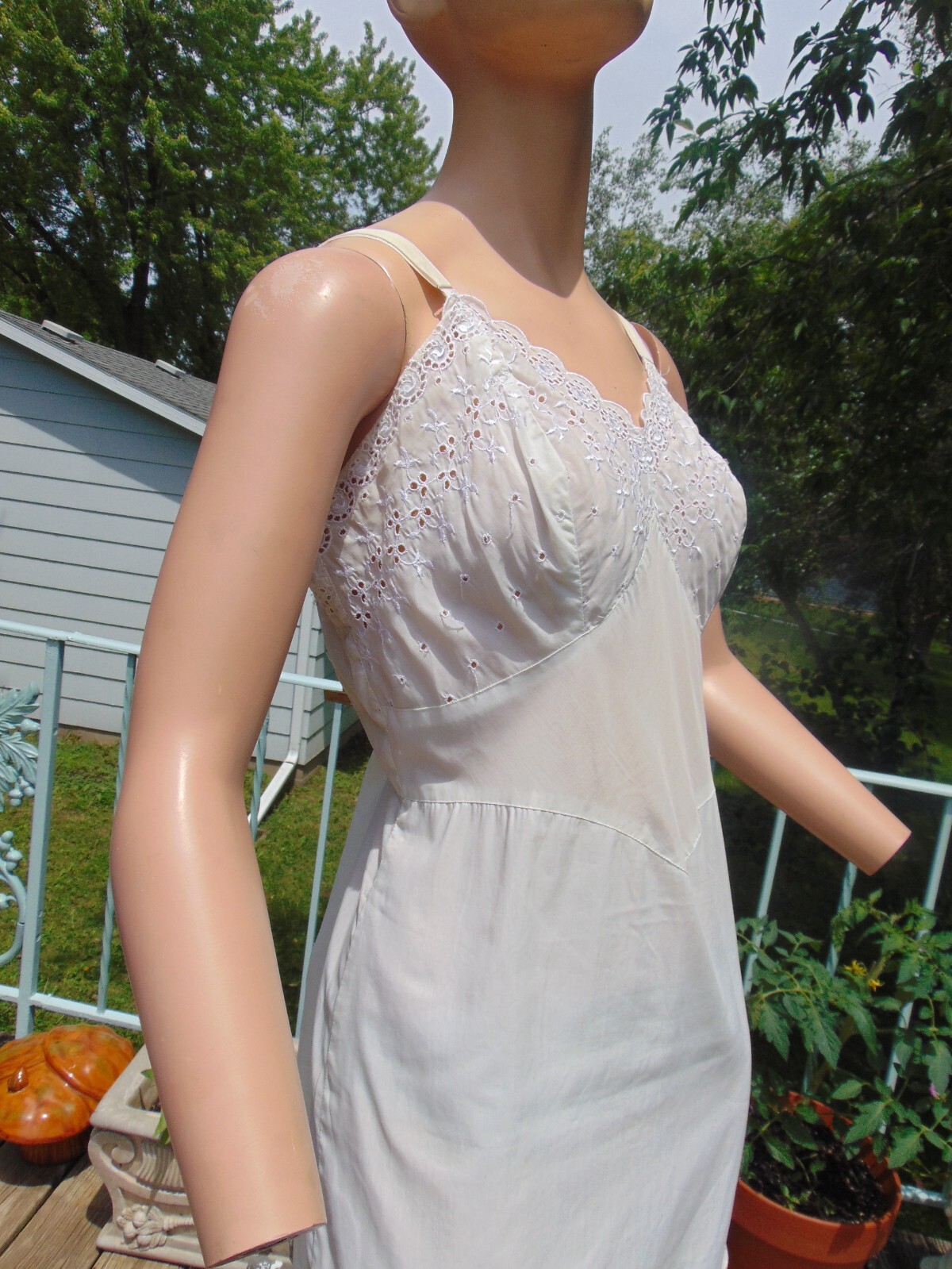 Vtg 50s White Cotton Eyelet Slip 42B