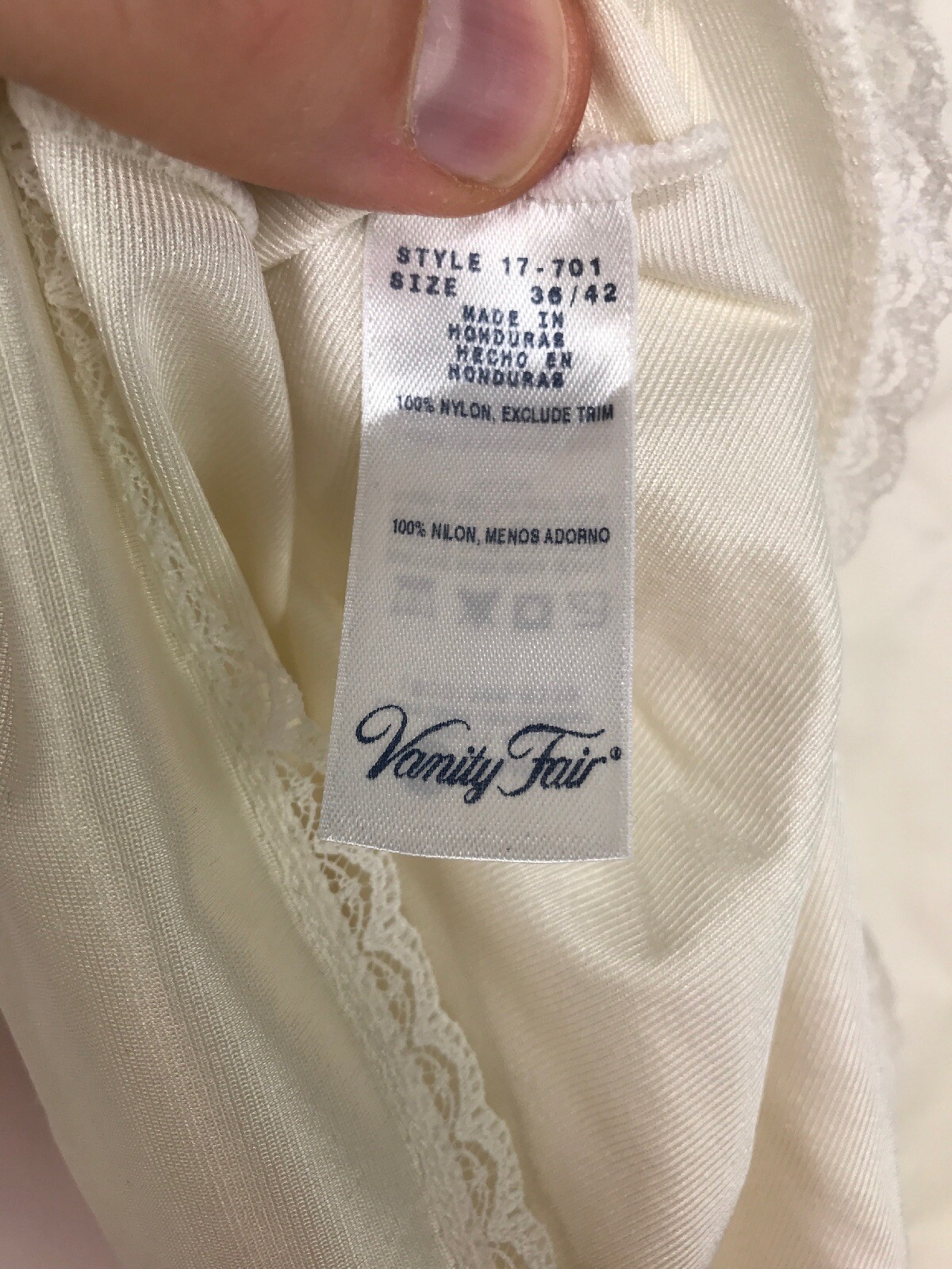 VTG Vanity Fair Womens Cream Teddy Cami Lace Slinky Shiny Straps SZ M 36/42