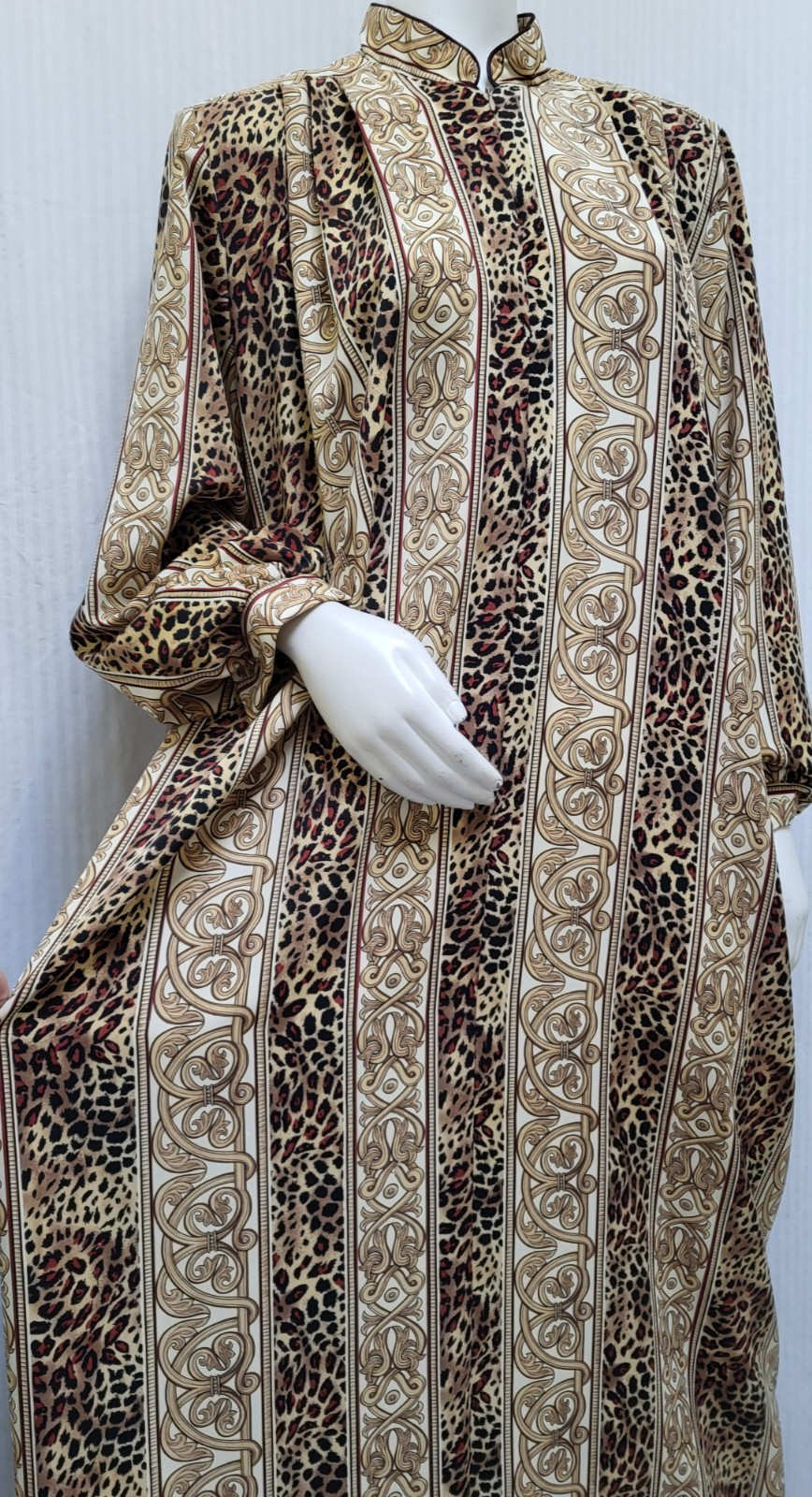 Vintage RUTH NORMAN New York Saks Fifth Ave Animal Print Caftan Lounge Dress