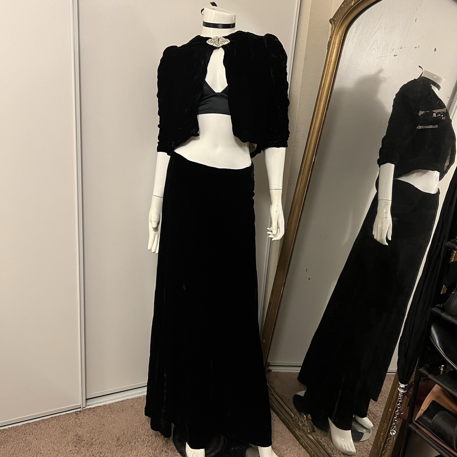 rare 1920s/1930s art deco black silk velvet two piece set (jacket and skirt)