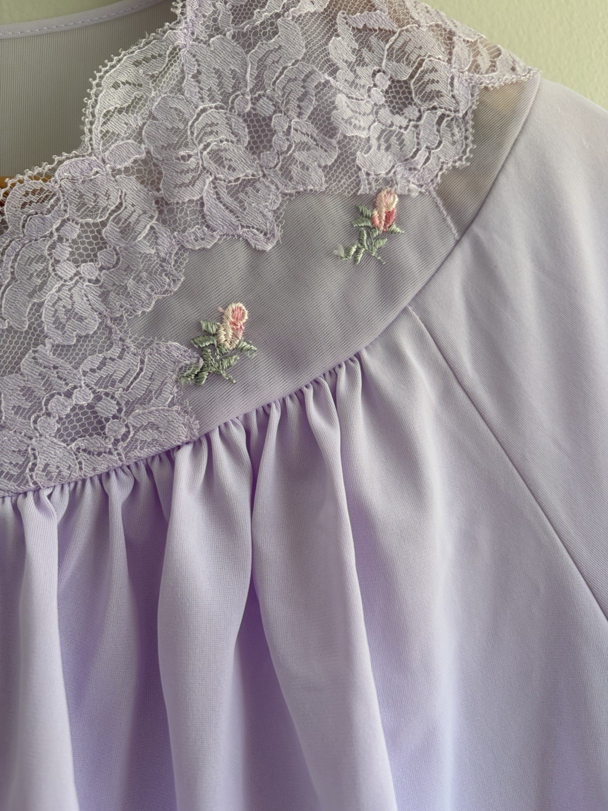 VTG Shadowline Nightgown Robe Lilac Lace Romantic Sleepwear Front Button Retro