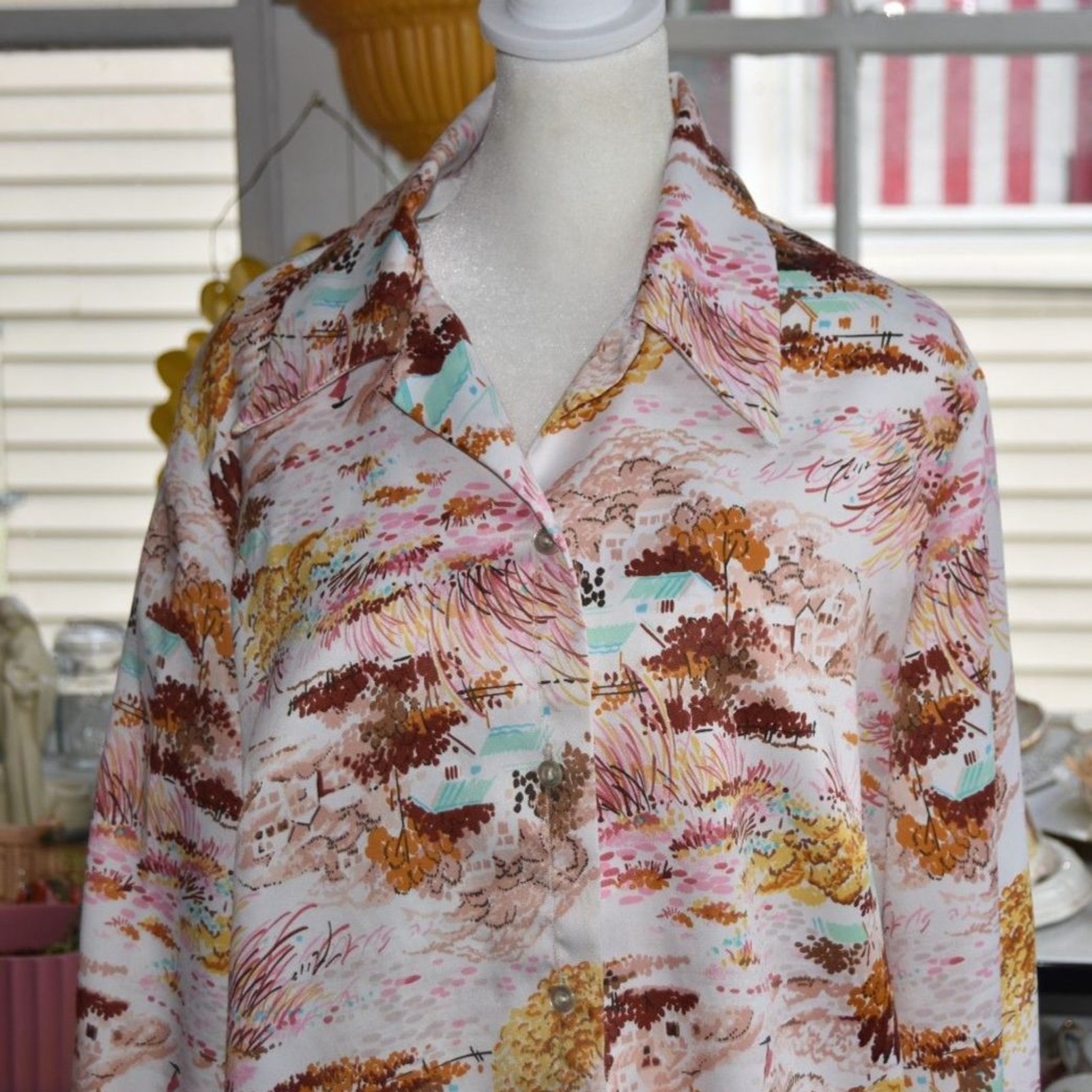 Vintage 70s Scenic Print Blouse Large XL Pink Cottage Landscape Shirt