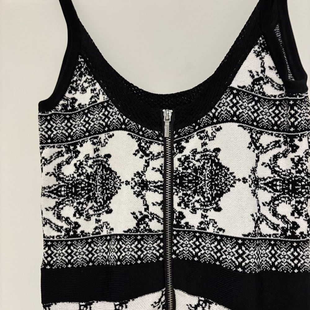 Bebe sweater Patterned Sleeveless Dress black white size XS