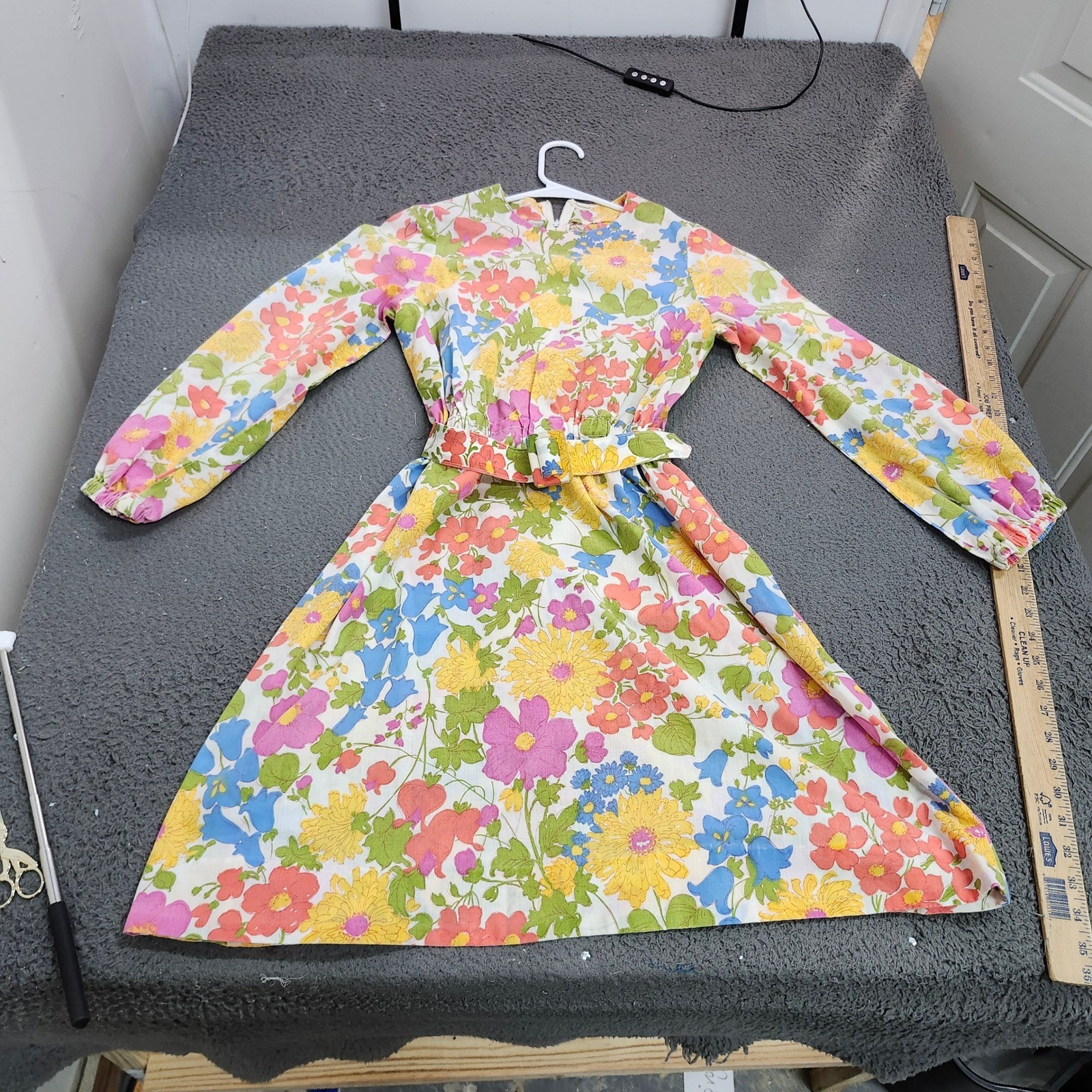 Vintage 60s 70s Floral Mod Midi Dress Long Sleeve Elastic Waist Belted Multi 17″