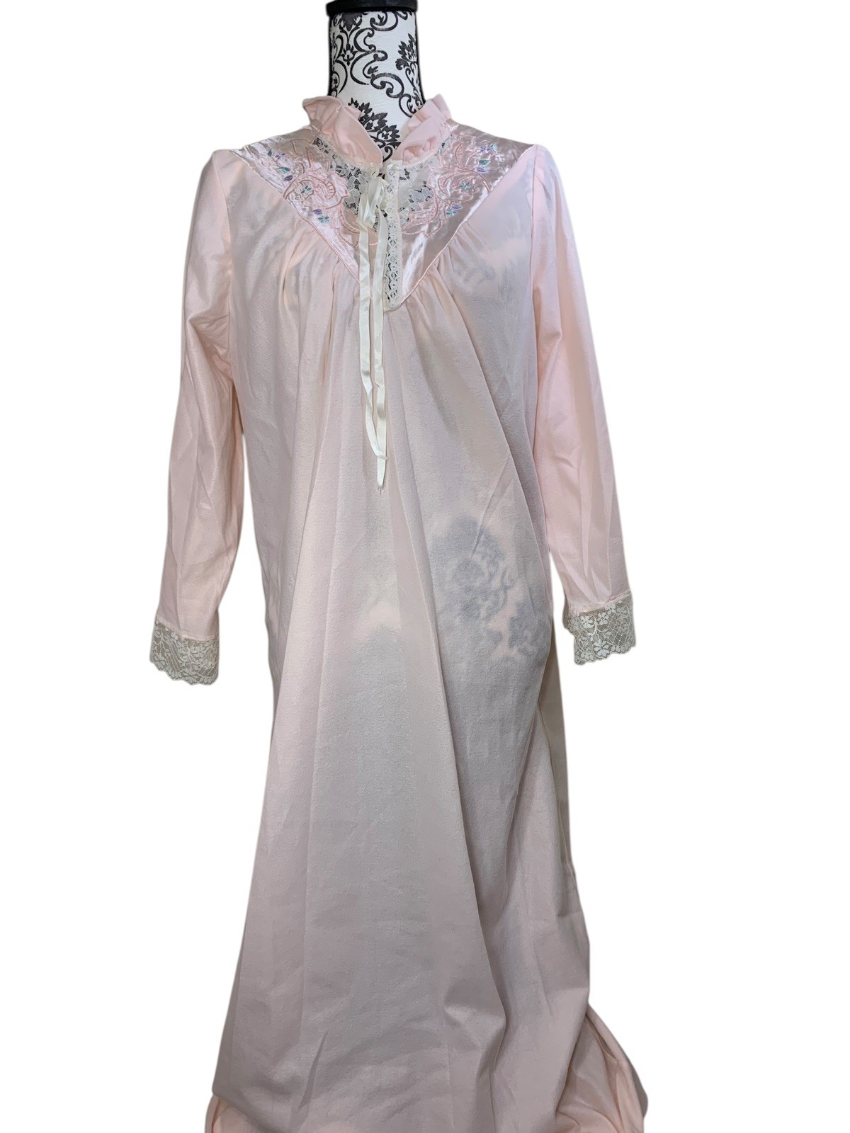 Vintage Nightgown Brushed Polyester Cottagecore Feather Weight Soft Lace Medium