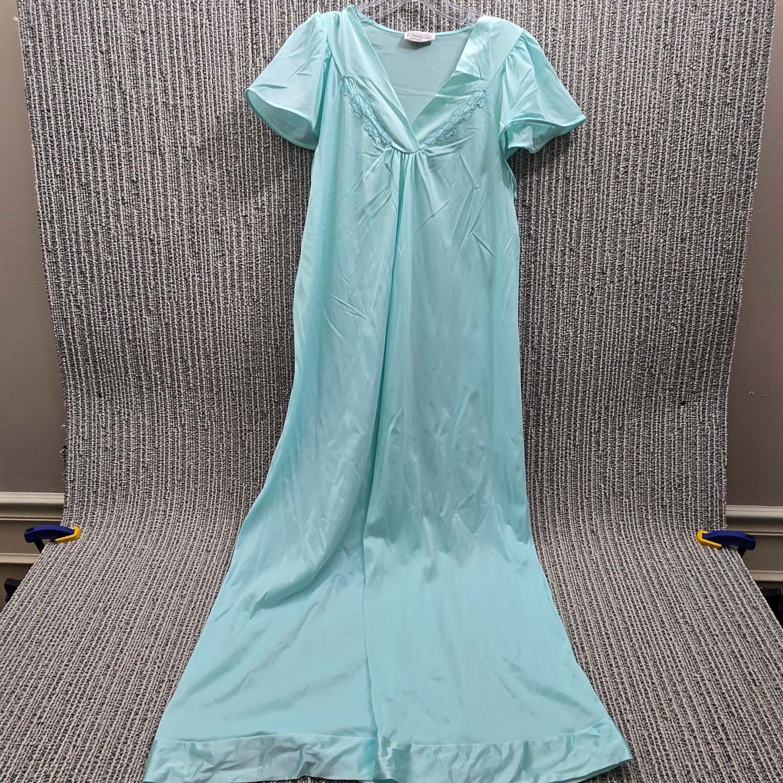 Vtg VANITY FAIR Nylon Chiffon Nightgown – Petite Small Lt Blue