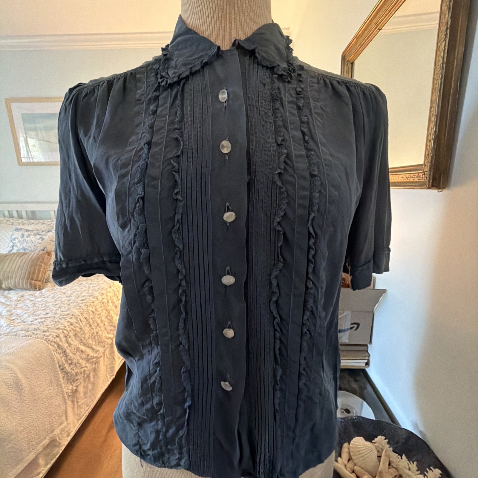 VINTAGE 1930s/40s Women’s Blouse Deep Blue Short Sleeves Tumbled Glass Buttons