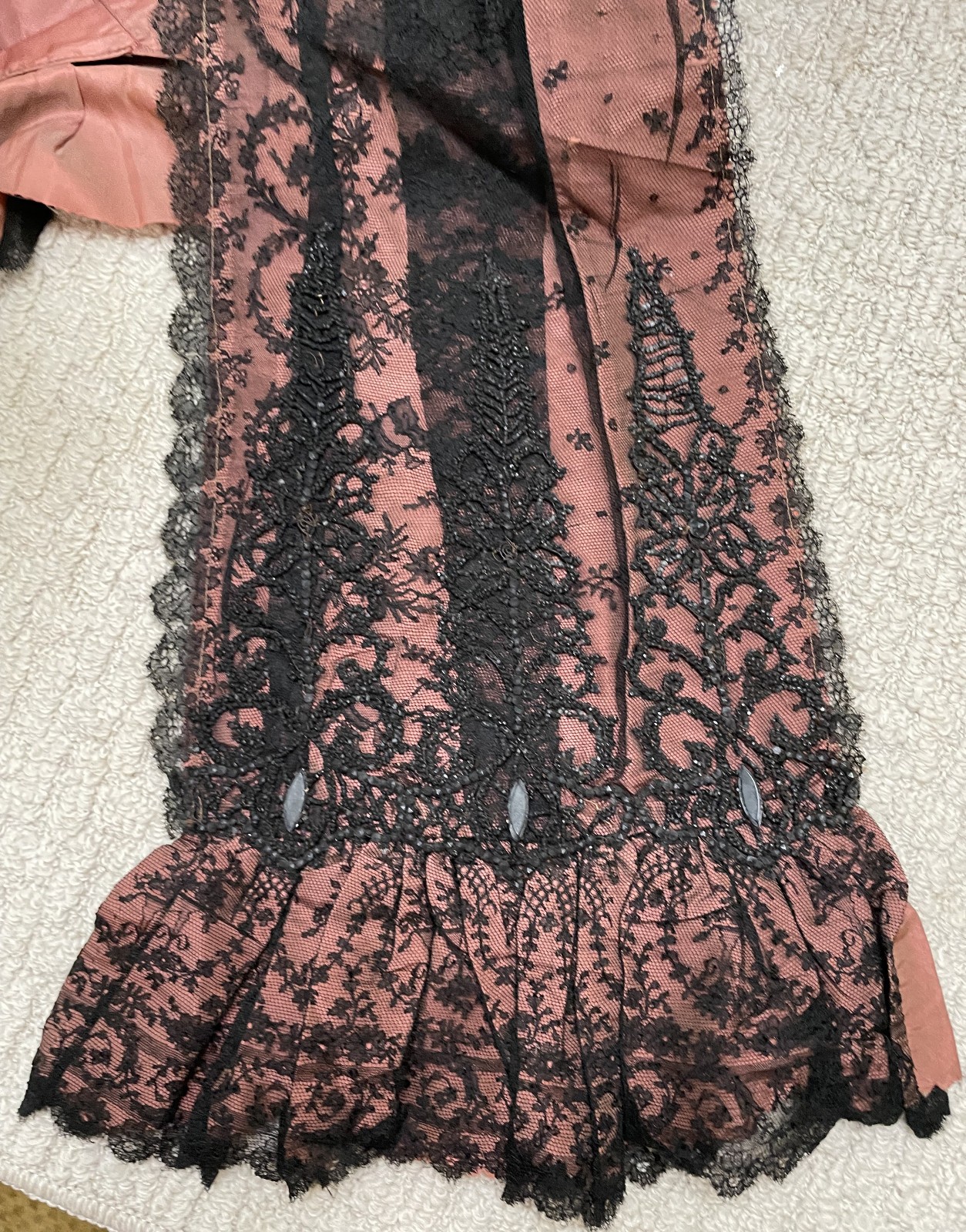 Antique 1800s 1900s Victorian Cape Pink & Black Chantilly Lace Beaded Ruffles OS